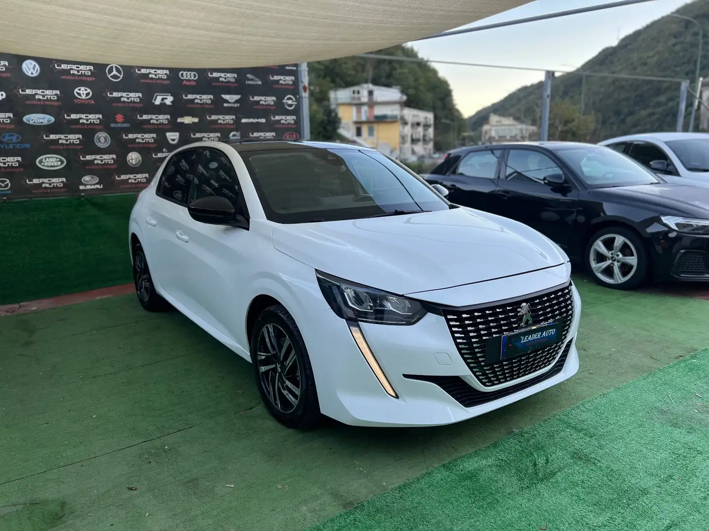 Peugeot 208 208 PureTech 100 Stop&Start EAT8 5 porte Allure Blanc - 1