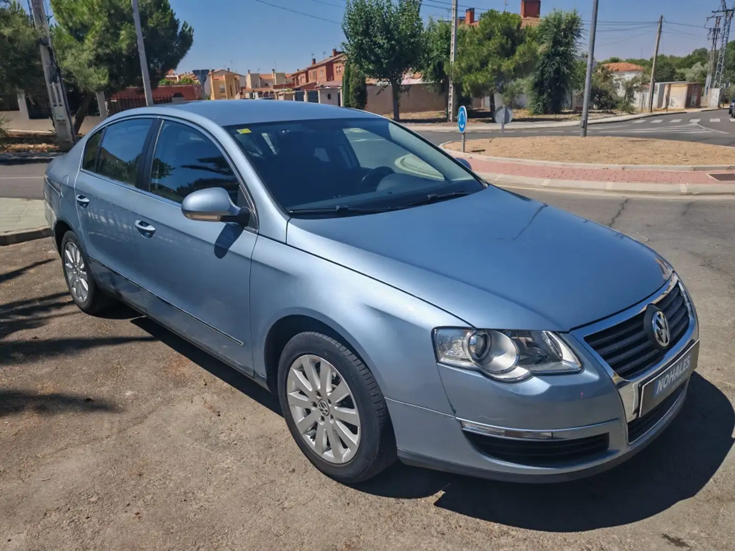 Volkswagen Passat 2.0TDI Advance DSG Bleu - 2