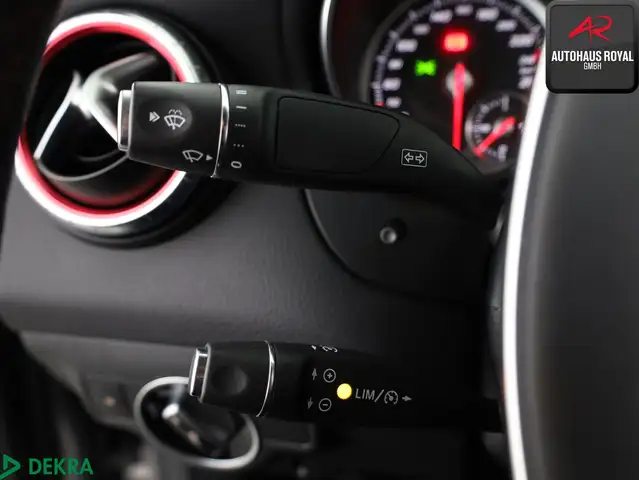Mercedes-Benz CLA view 14