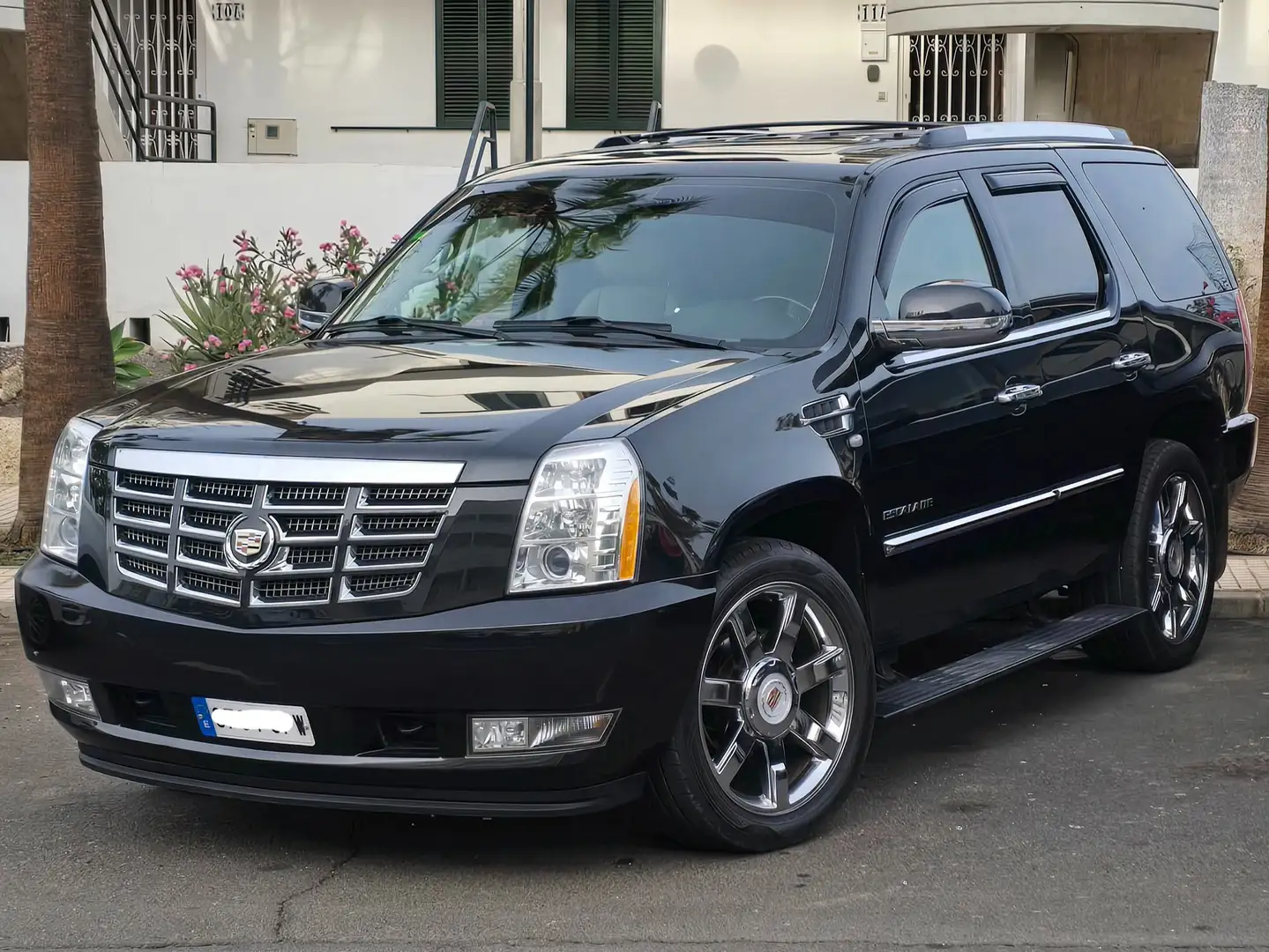 Cadillac Escalade Escalade 6.2 V8 Sport Luxury Aut. Schwarz - 1