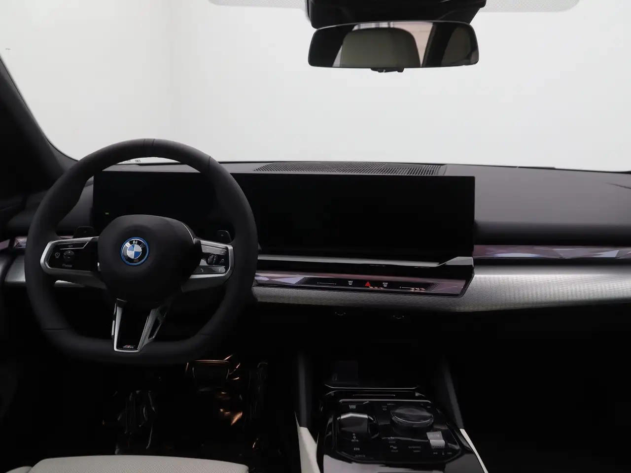 BMW i5 2026 — фото 10