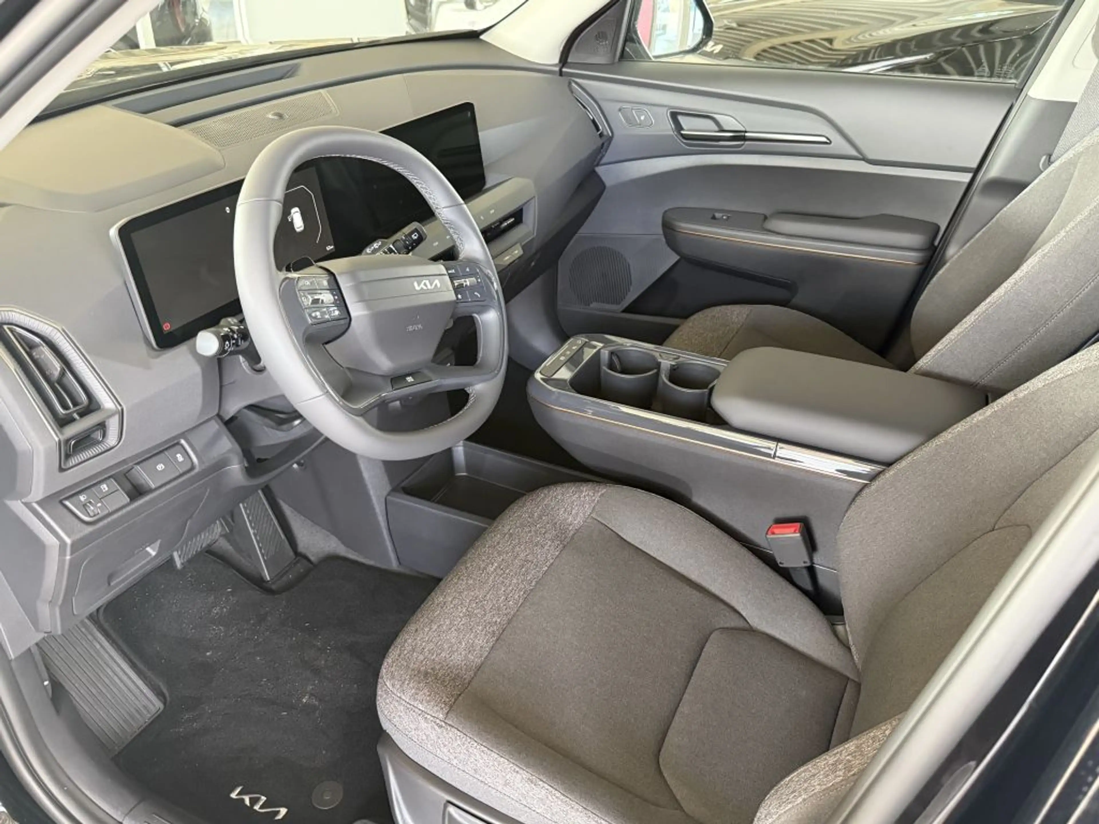Kia EV5 81,4-kWh Air — photo 6