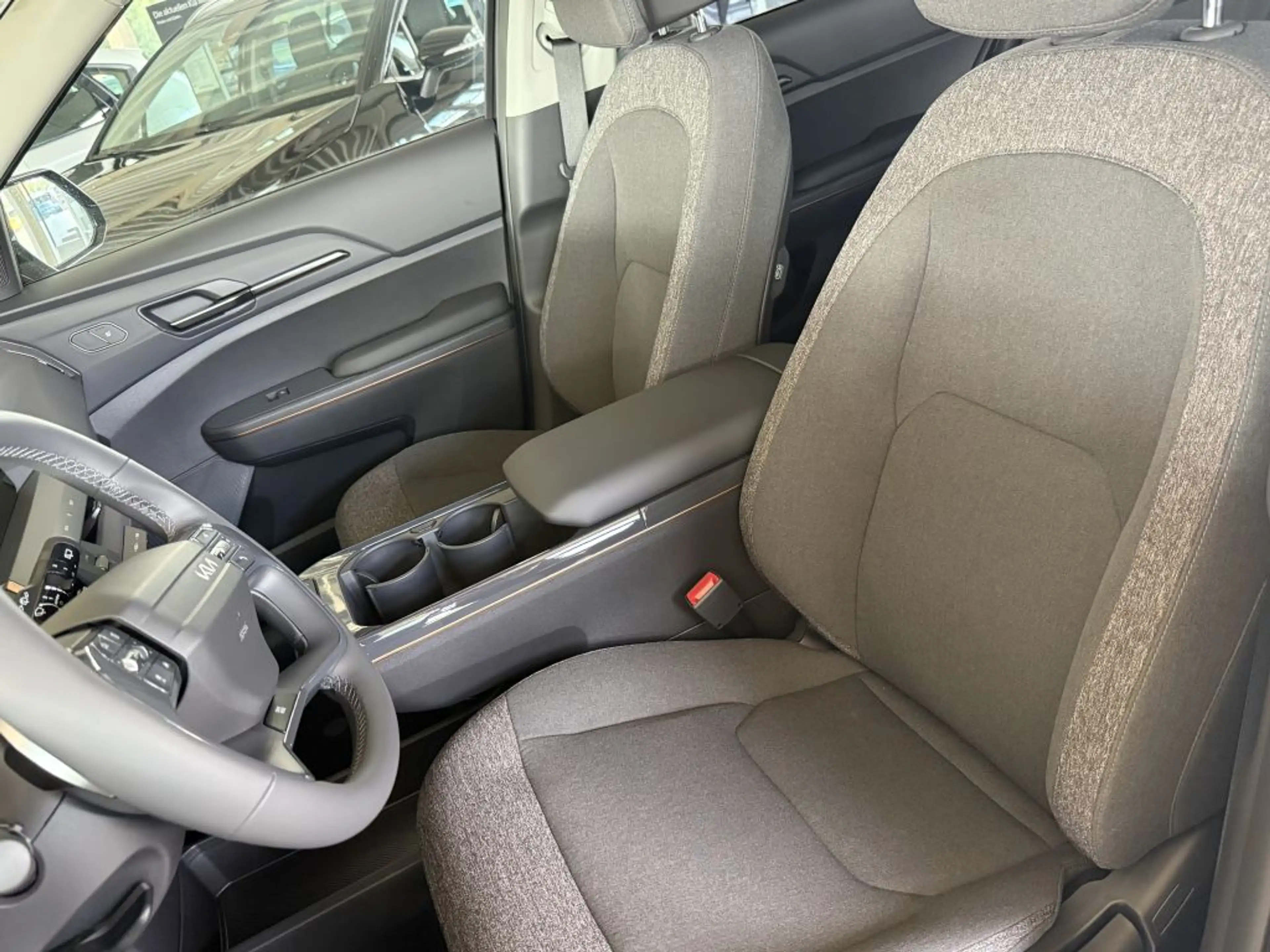 Kia EV5 81,4-kWh Air — photo 9