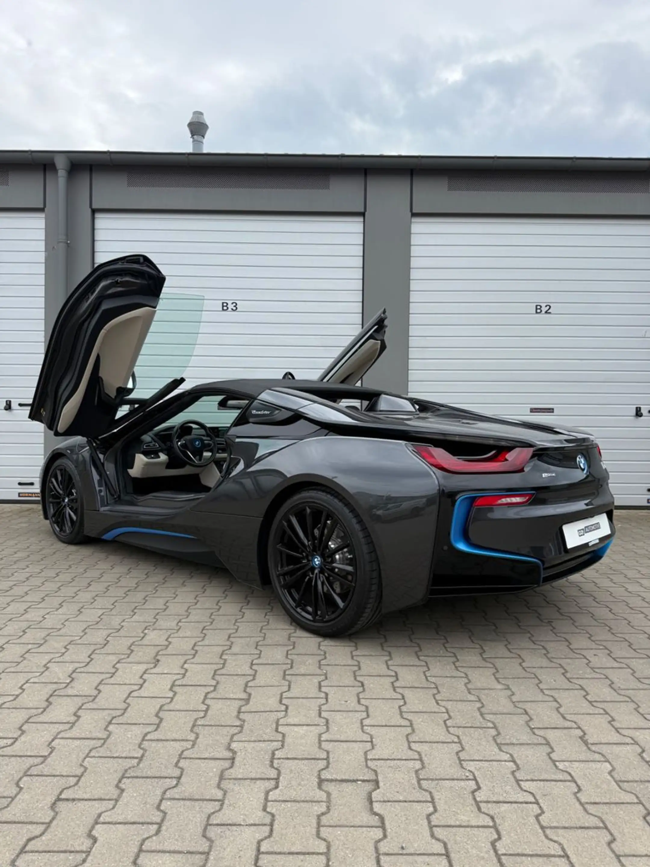 BMW i8 Roadster First Edition+limited+ONE / 200!!! — photo 11