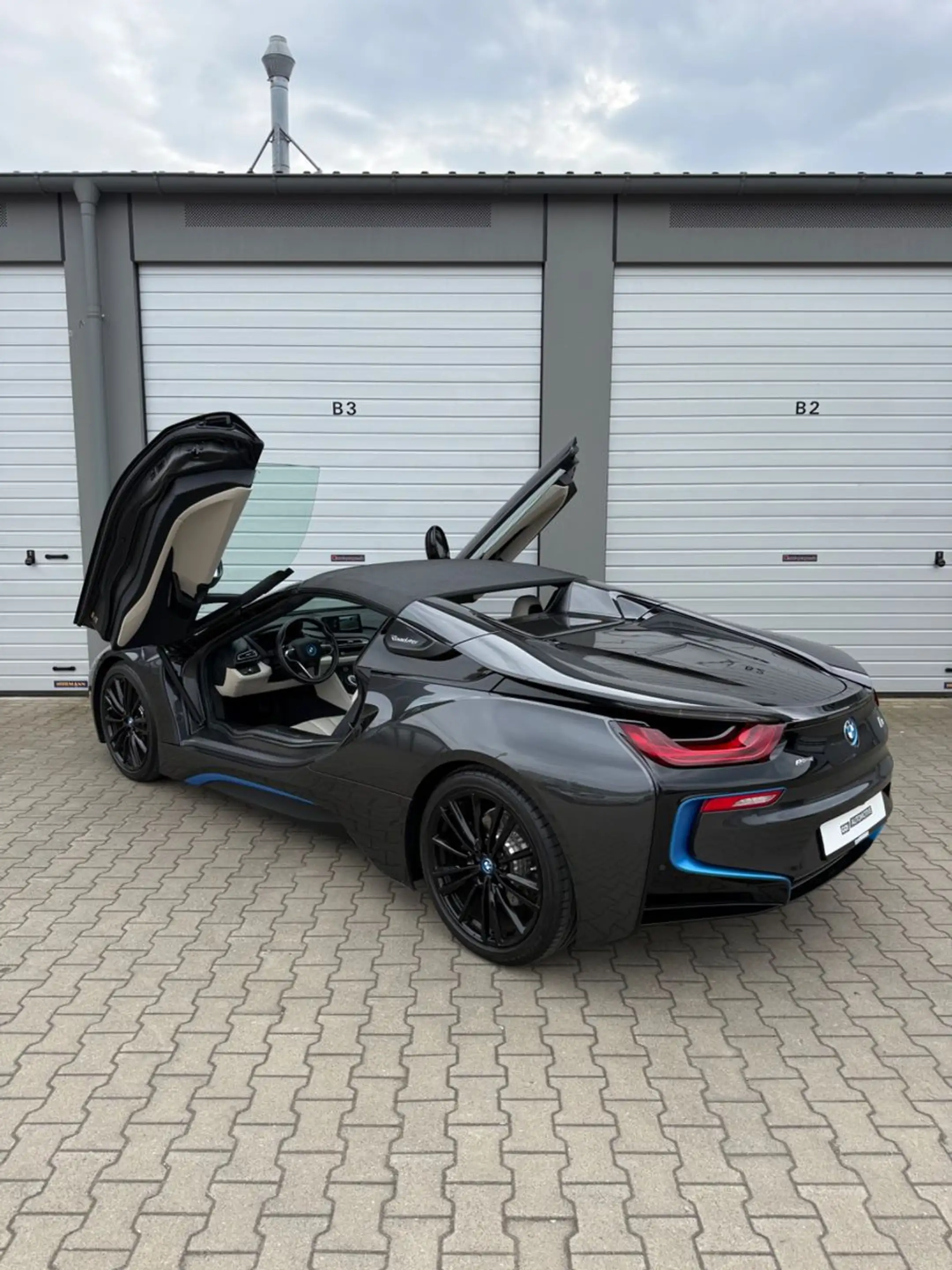 BMW i8 Roadster First Edition+limited+ONE / 200!!! — photo 10