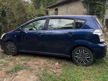 Corolla Verso 136 D-4D 7pl Les Bleus