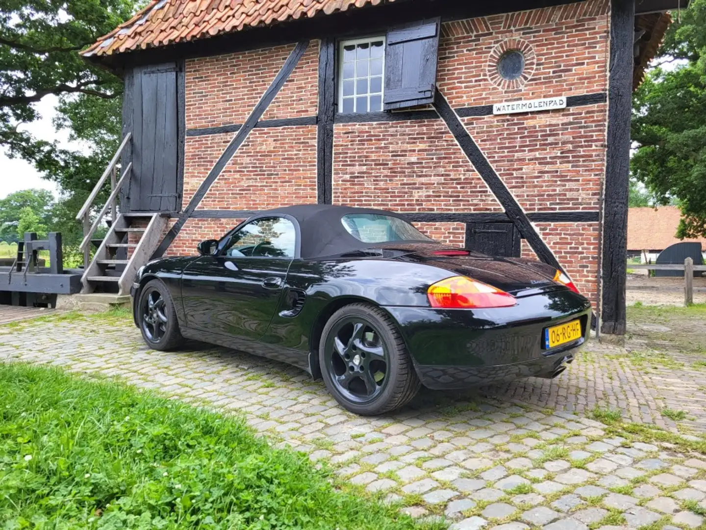 Porsche Boxster 2.7 met garantie. 8 x Boxster op voorraad Schwarz - 2