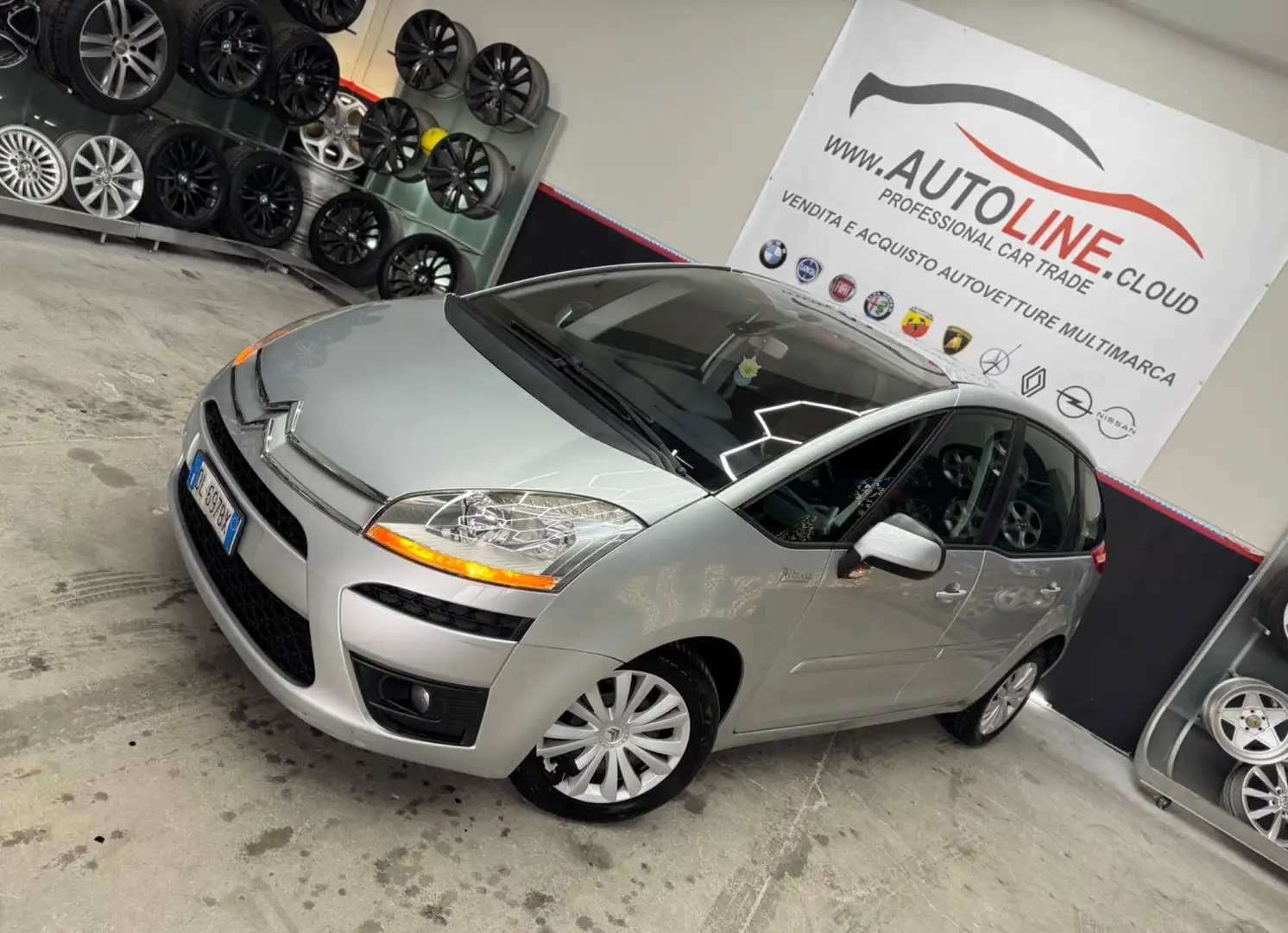 Citroen C4 Picasso 1.6 HDi 110 FAP CMP6 Exclusive Gris - 1