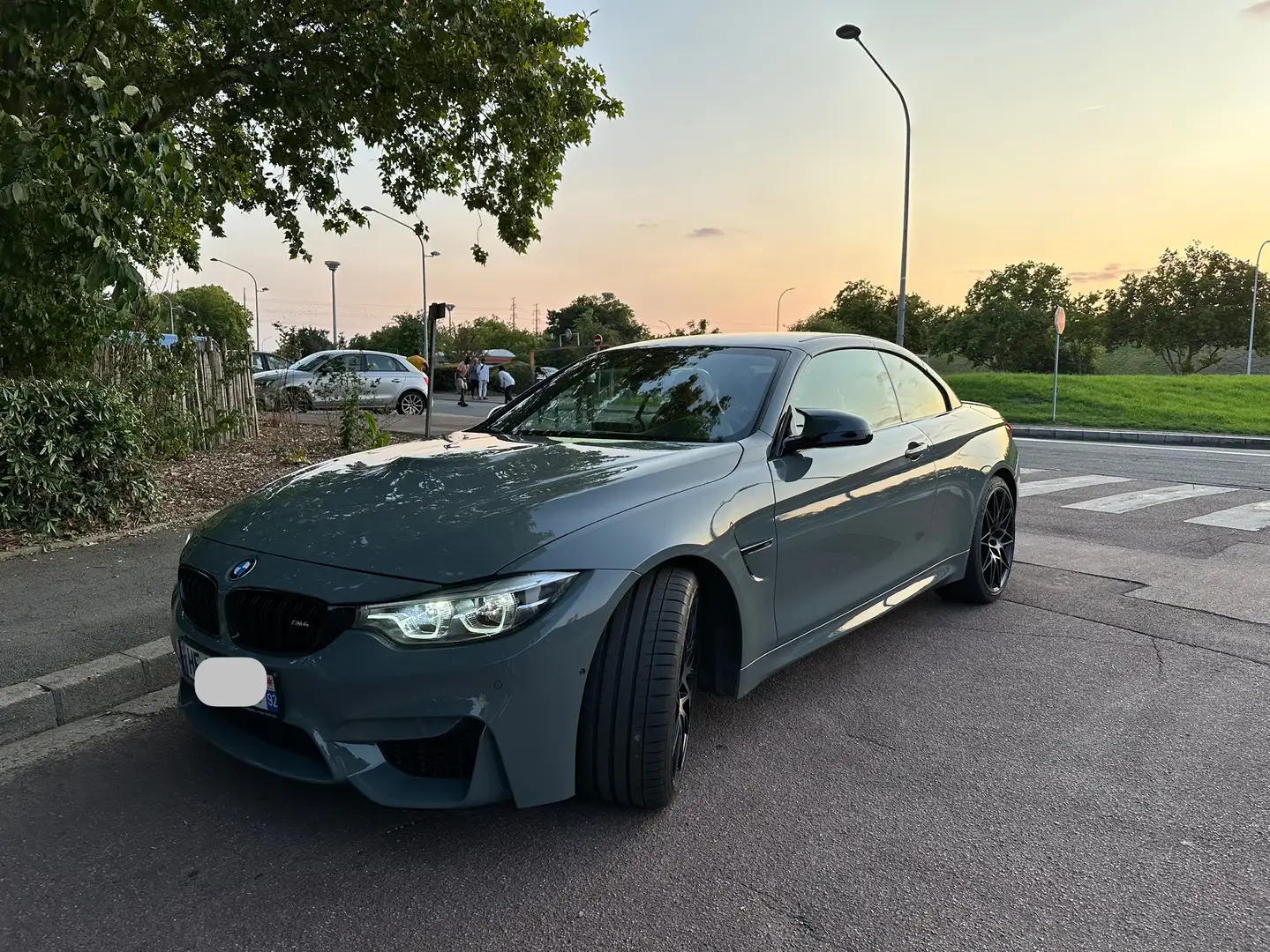 BMW M4 Cabriolet 450 ch M DKG7 Pack Competition Gris - 2
