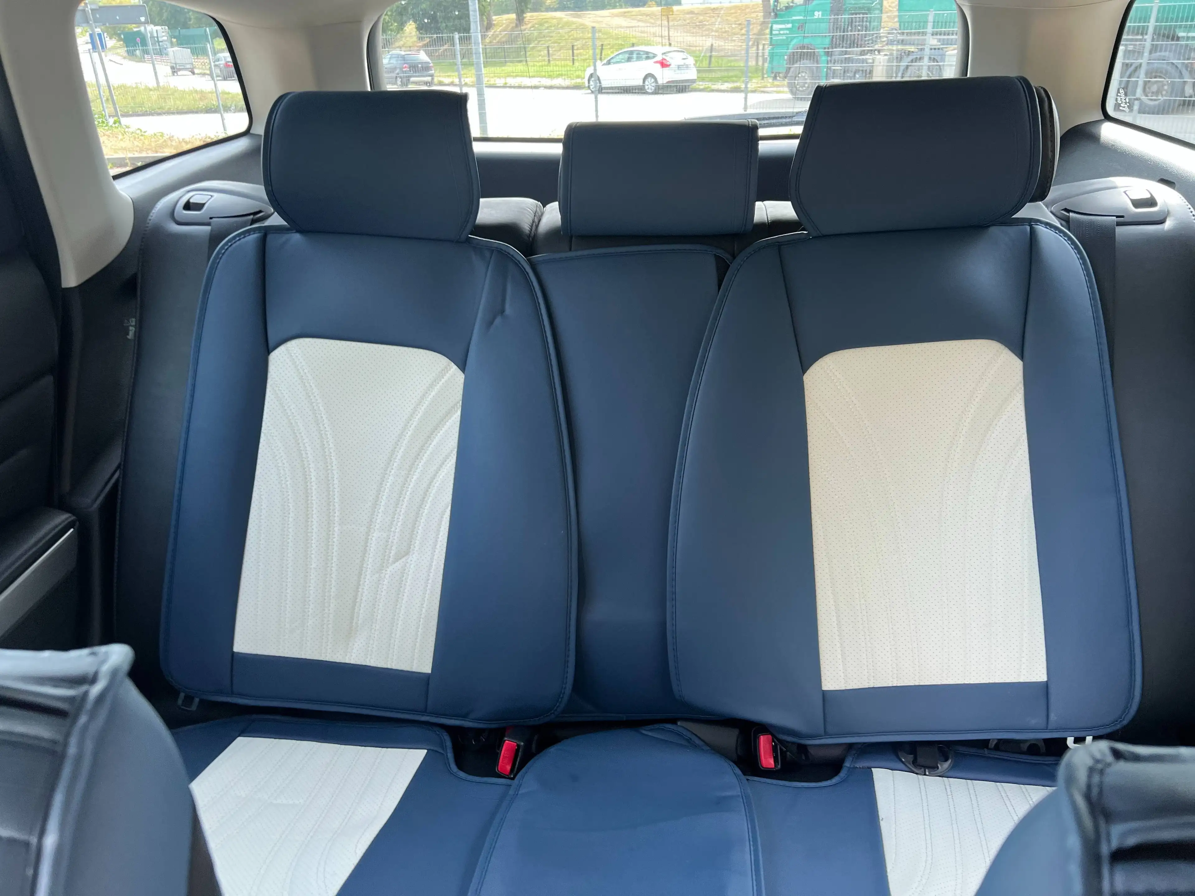 Mazda CX-7 Exclusive-Line — photo 11