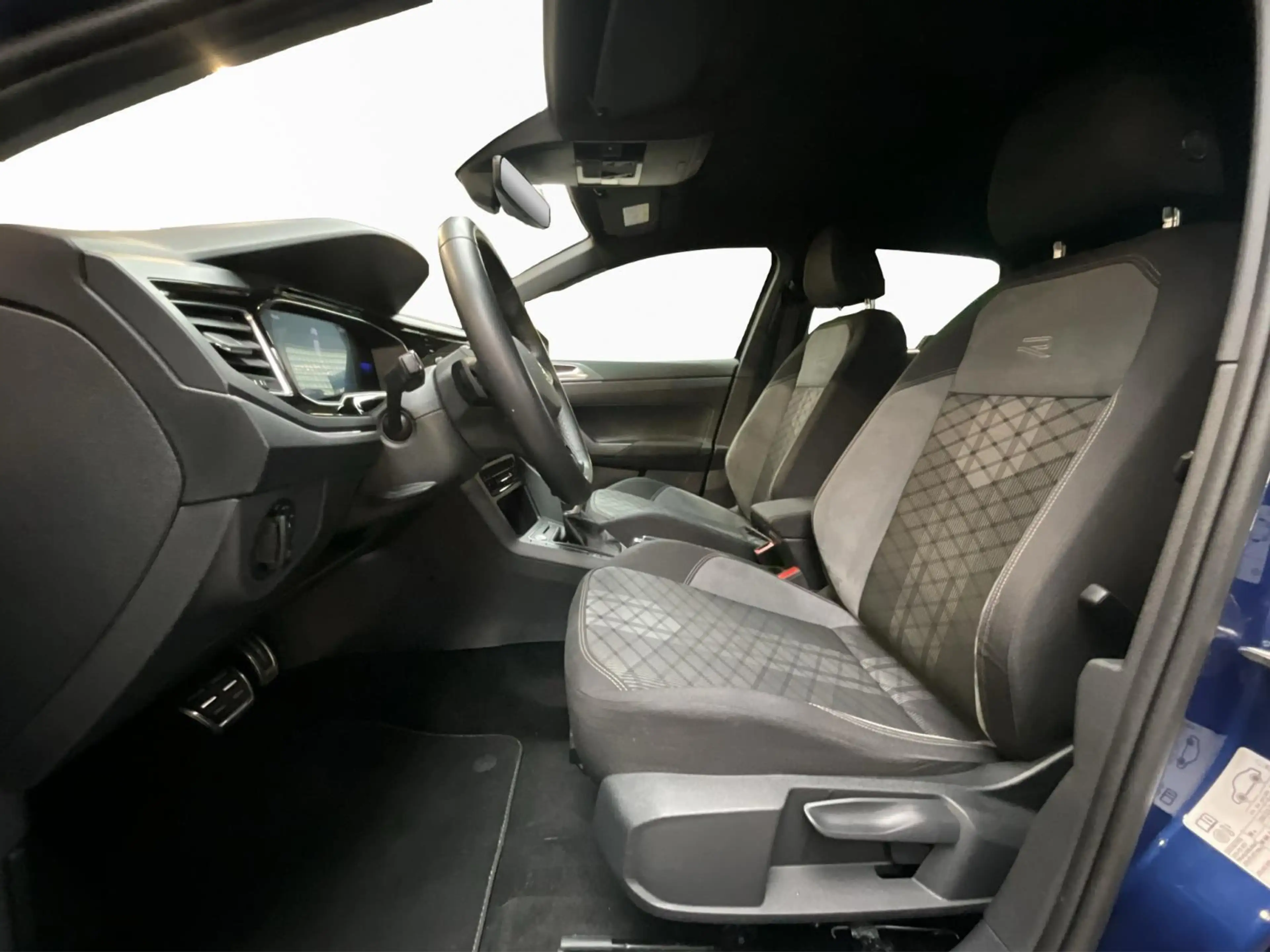 Volkswagen Taigo R-Line+DSG+IQ-Light+P.Lumiere&visibilité+Keyless — photo 9