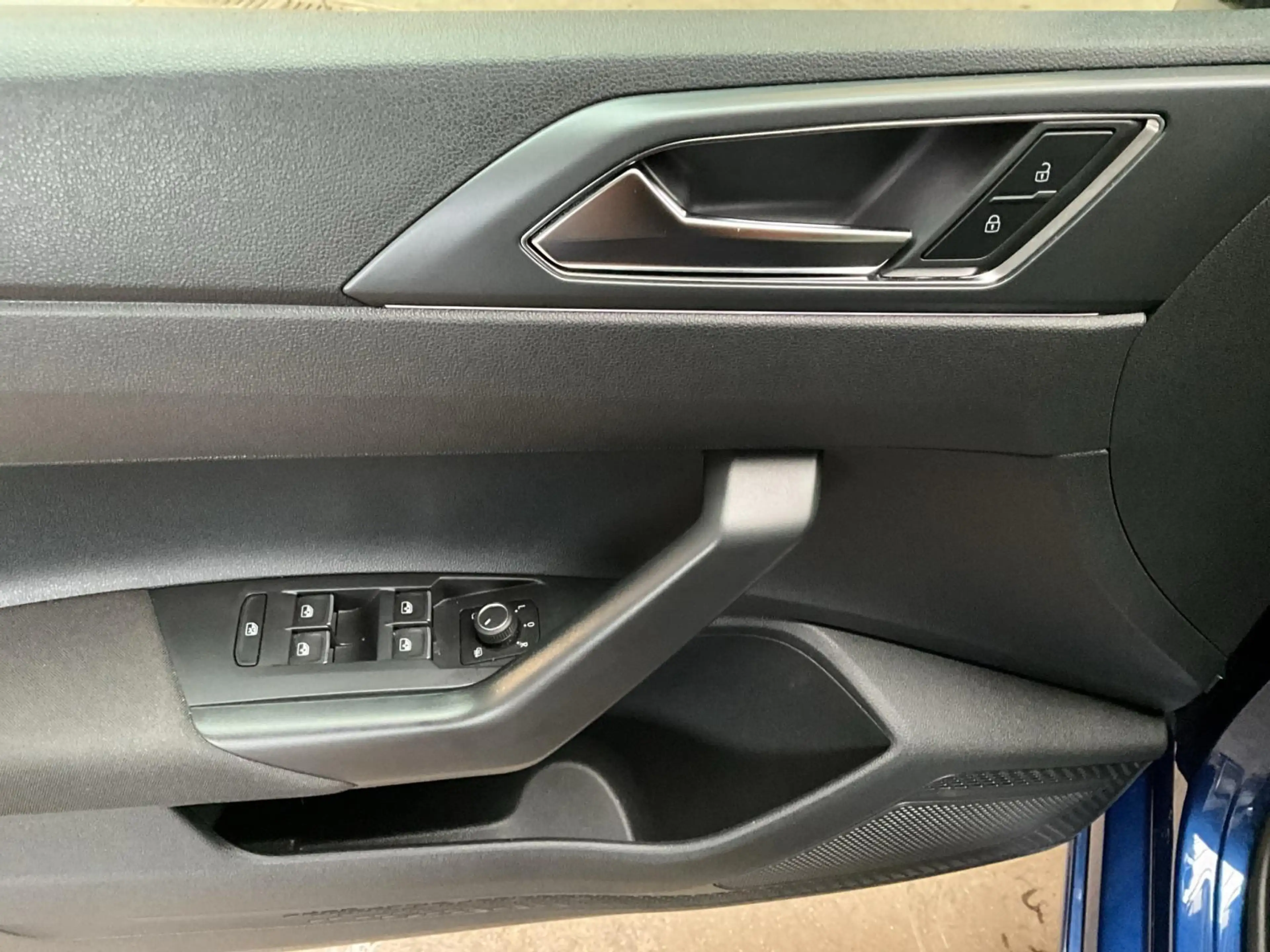 Volkswagen Taigo R-Line+DSG+IQ-Light+P.Lumiere&visibilité+Keyless — photo 14