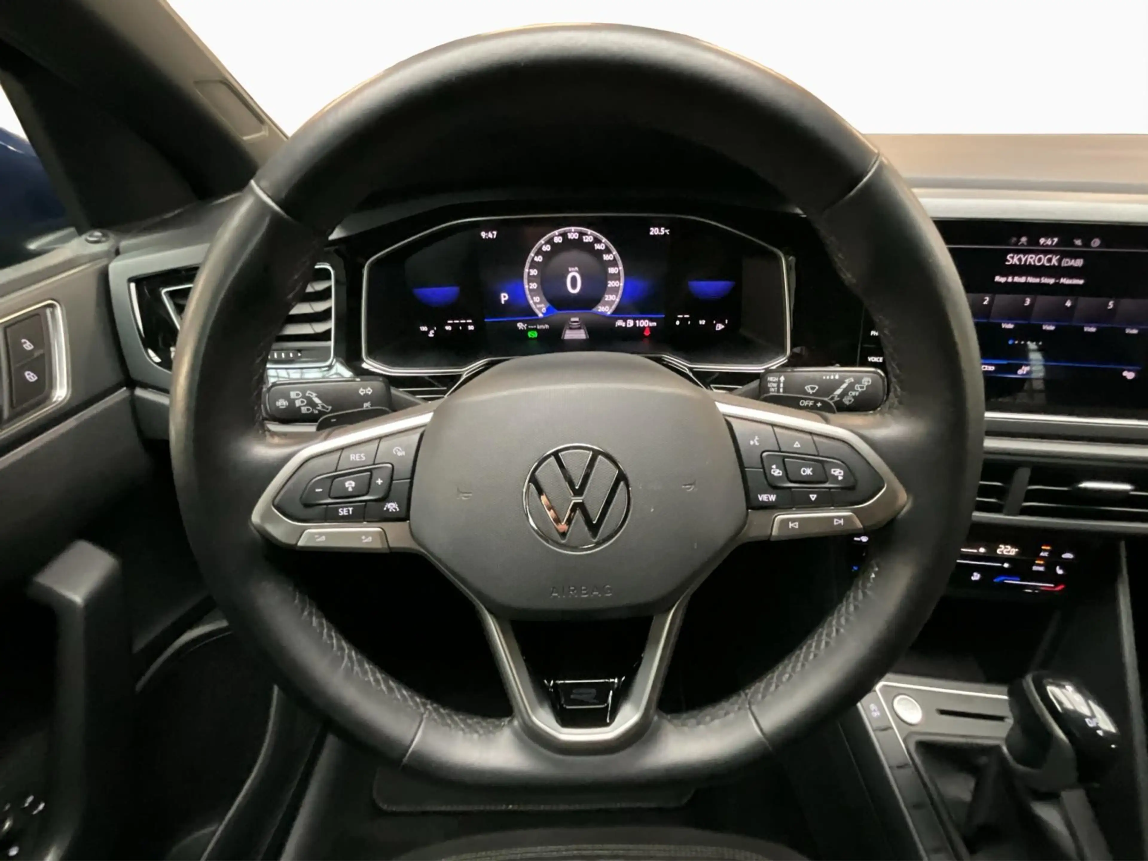Volkswagen Taigo R-Line+DSG+IQ-Light+P.Lumiere&visibilité+Keyless — photo 10