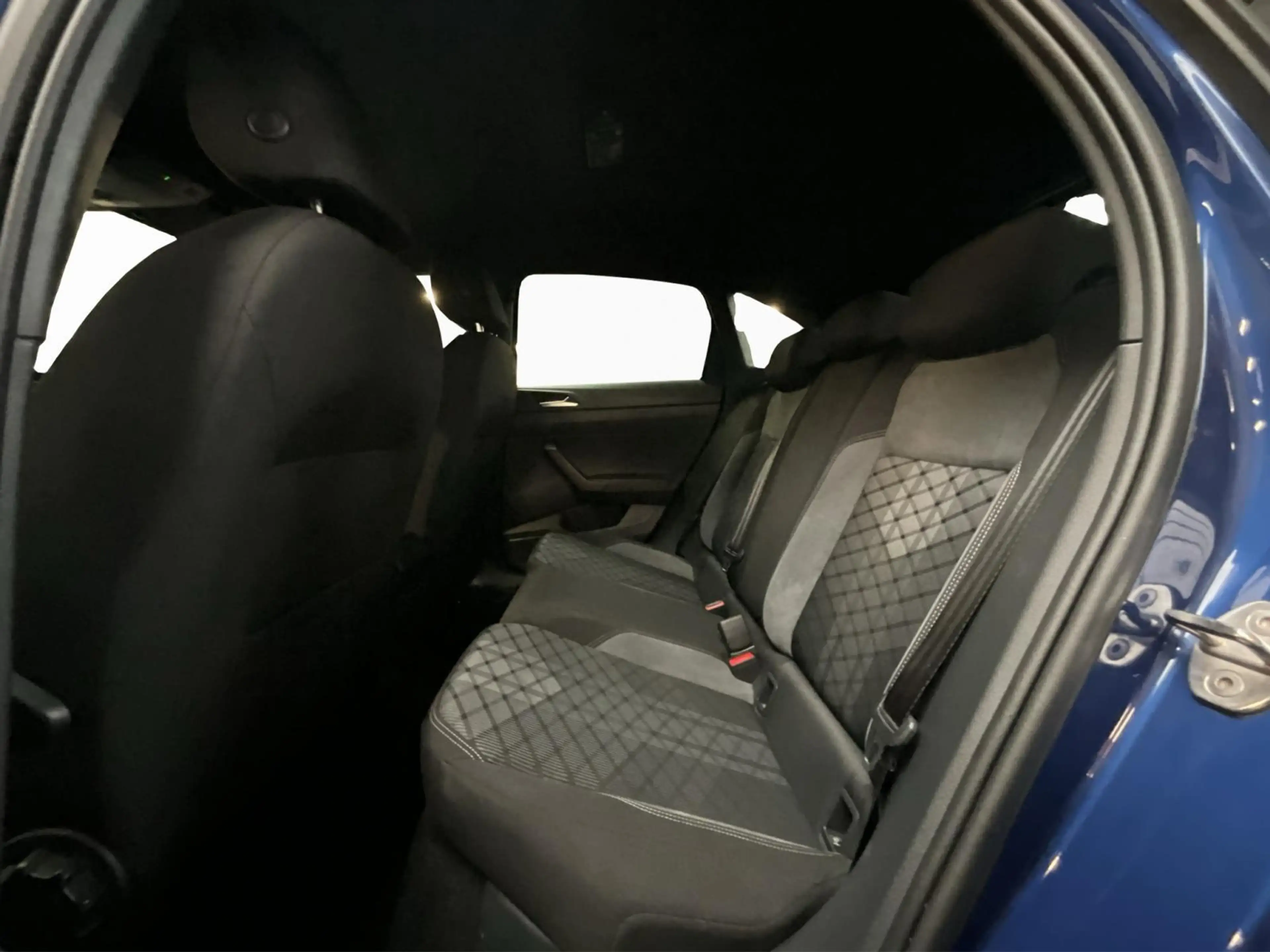 Volkswagen Taigo R-Line+DSG+IQ-Light+P.Lumiere&visibilité+Keyless — photo 15