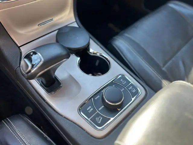 Jeep Grand Cherokee view 13