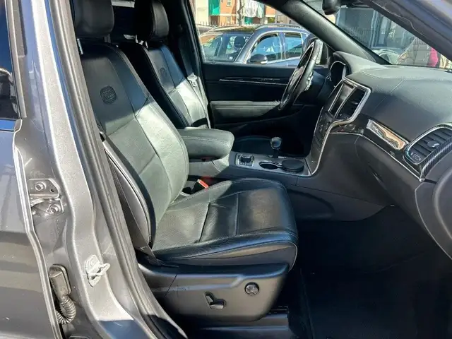 Jeep Grand Cherokee view 8