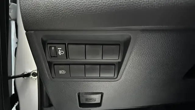 Toyota Yaris view 13