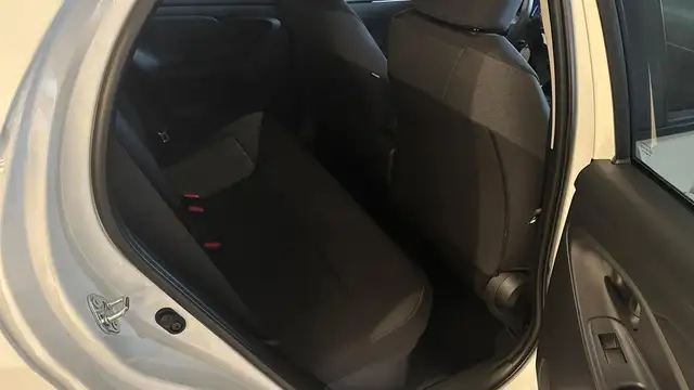 Toyota Yaris view 17