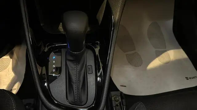 Toyota Yaris view 16