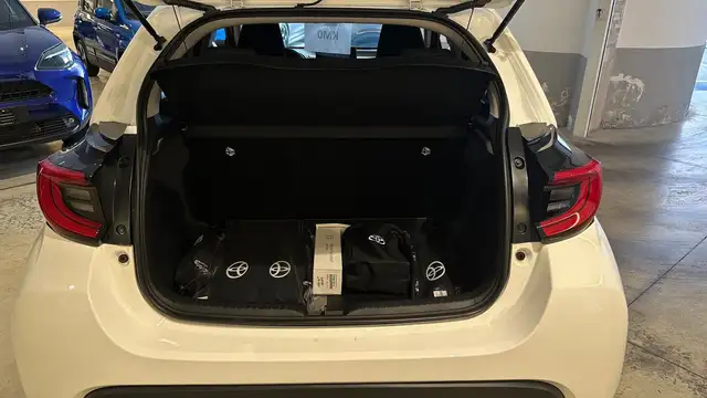 Toyota Yaris view 7