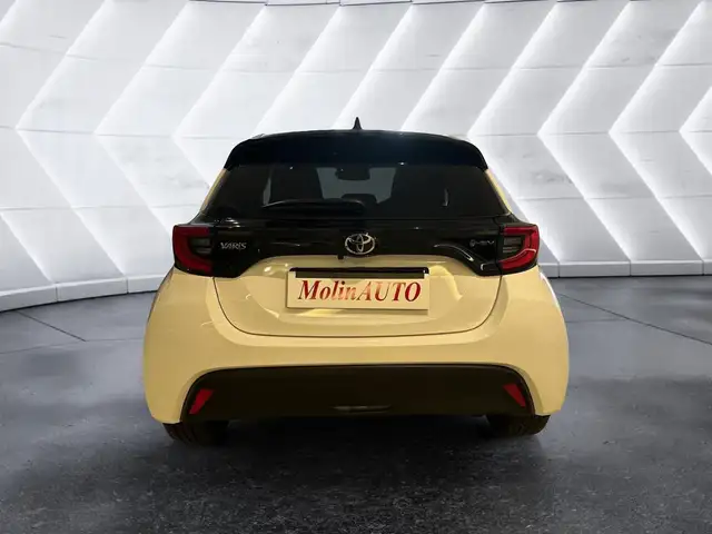 Toyota Yaris view 2