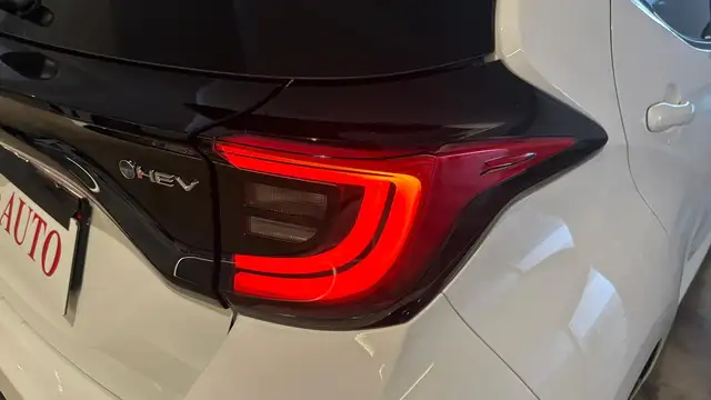 Toyota Yaris view 23