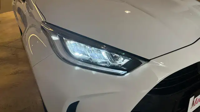 Toyota Yaris view 20