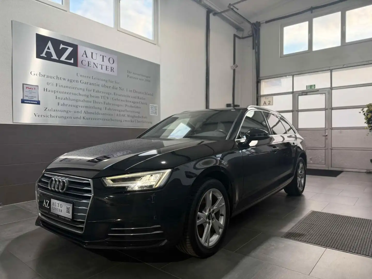 Audi A4 Avant 2.0 TDI Sport/Navi/Ambiente/LED/AHK Noir - 2