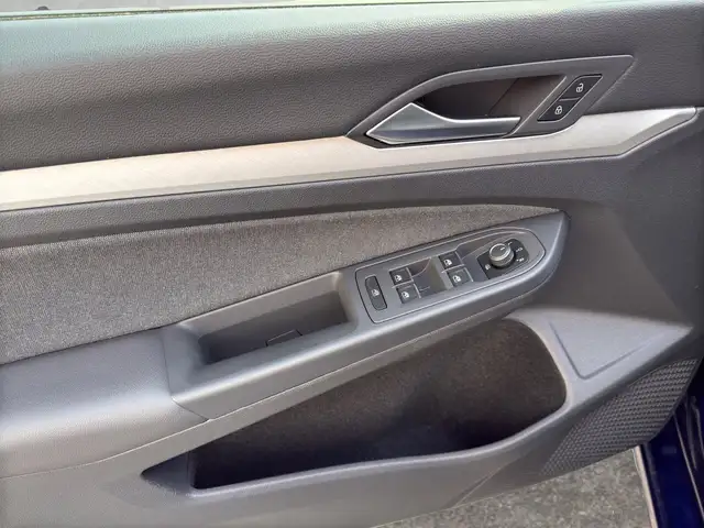 Volkswagen Golf view 14