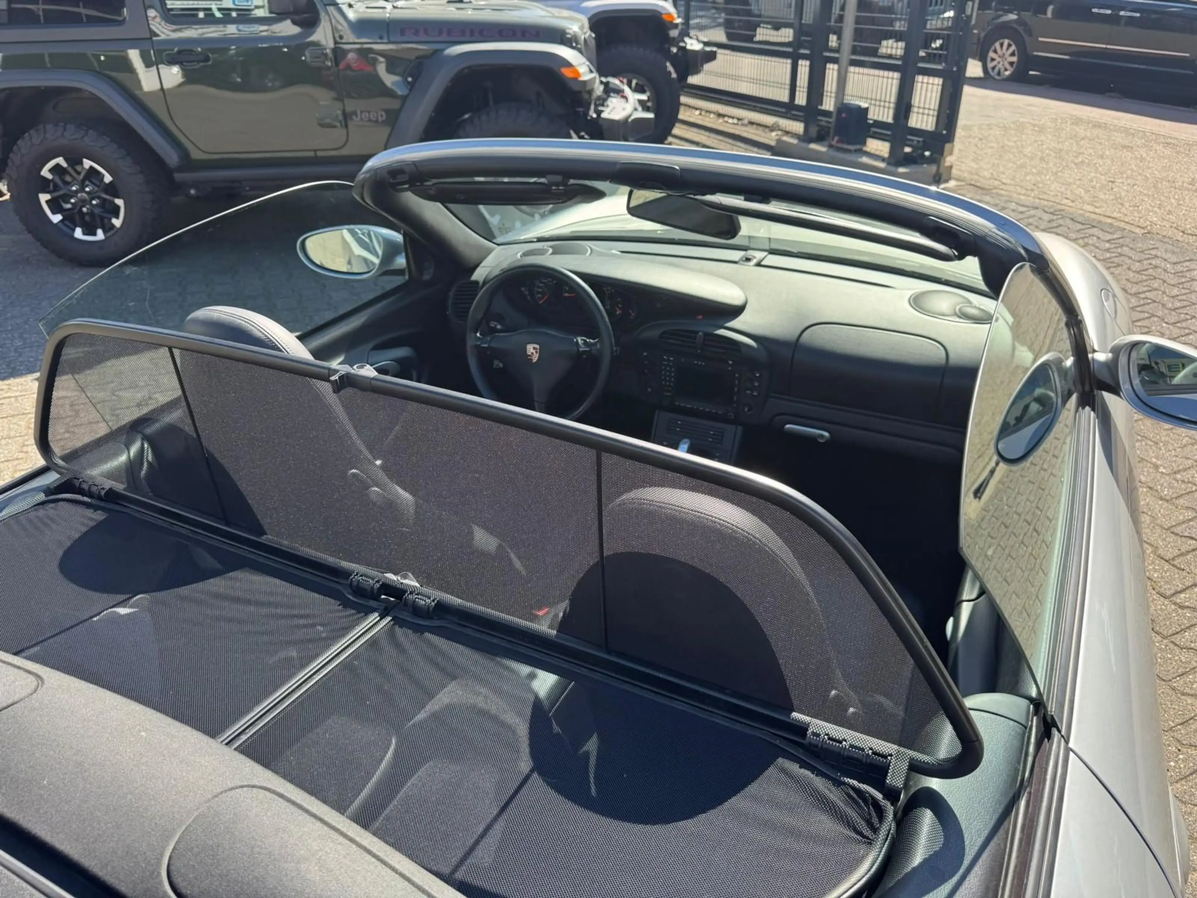 Porsche 911 Carrera Cabriolet — photo 14