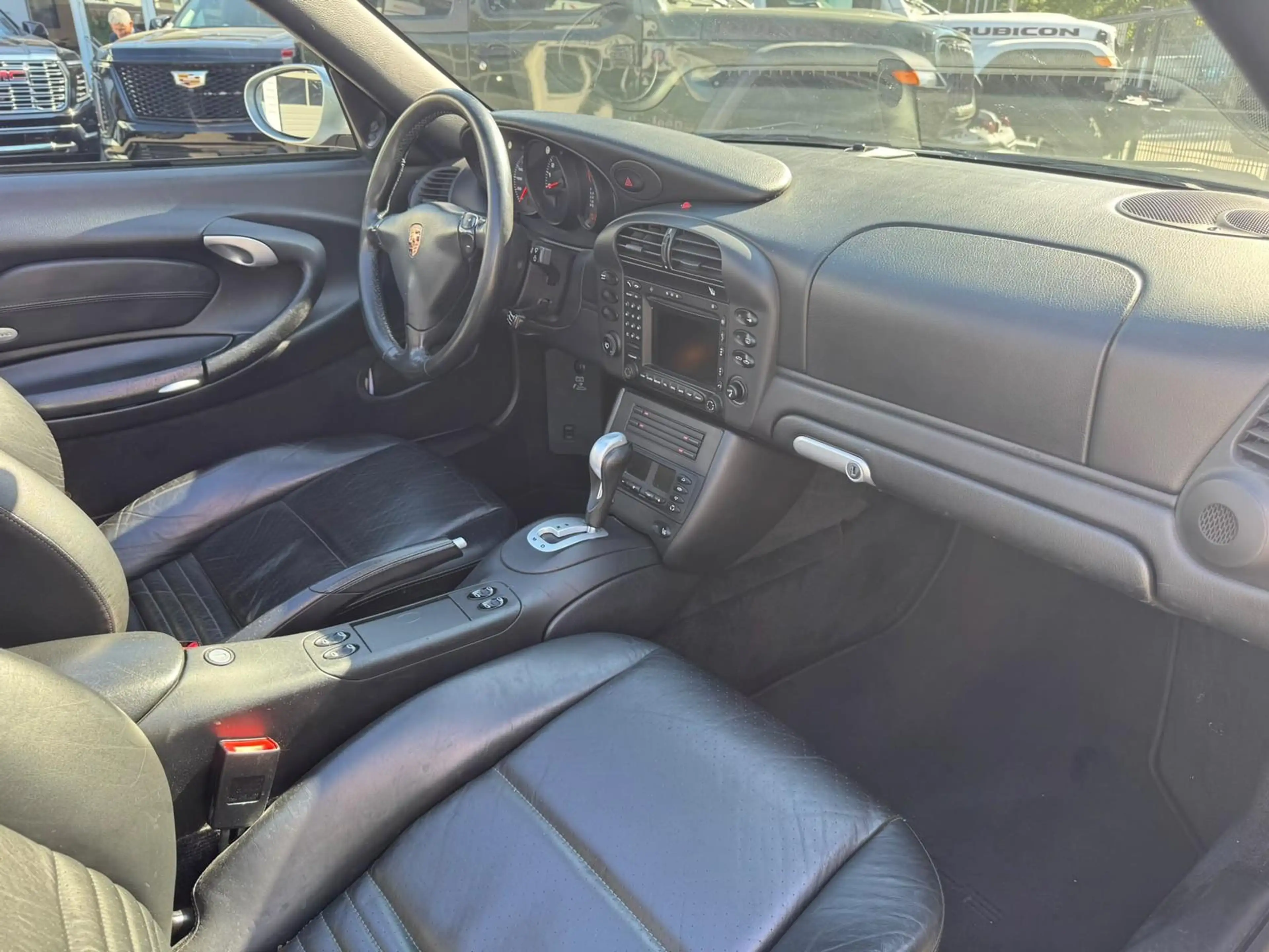 Porsche 911 Carrera Cabriolet — photo 16