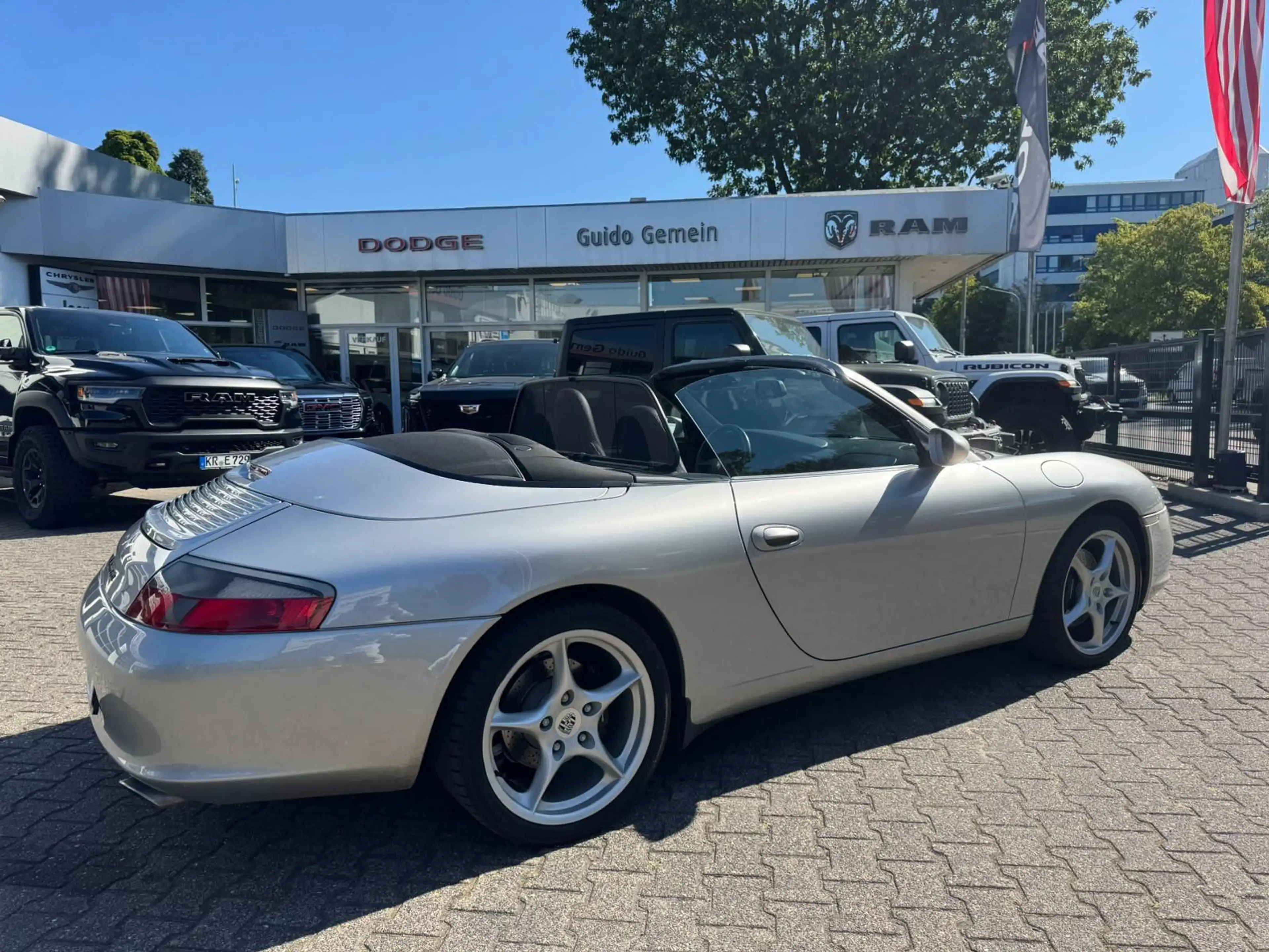 Porsche 911 Carrera Cabriolet — photo 4
