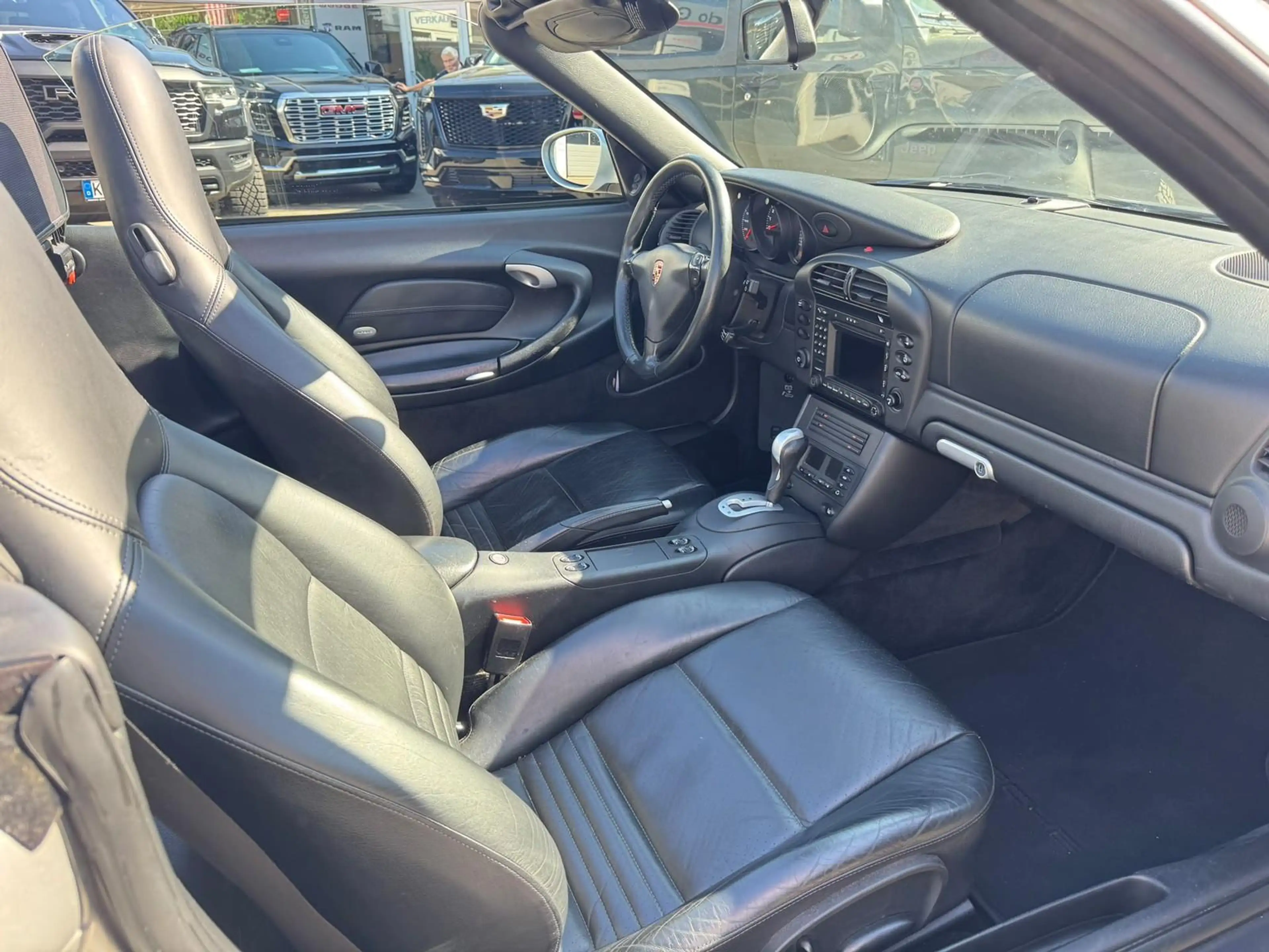 Porsche 911 Carrera Cabriolet — photo 18