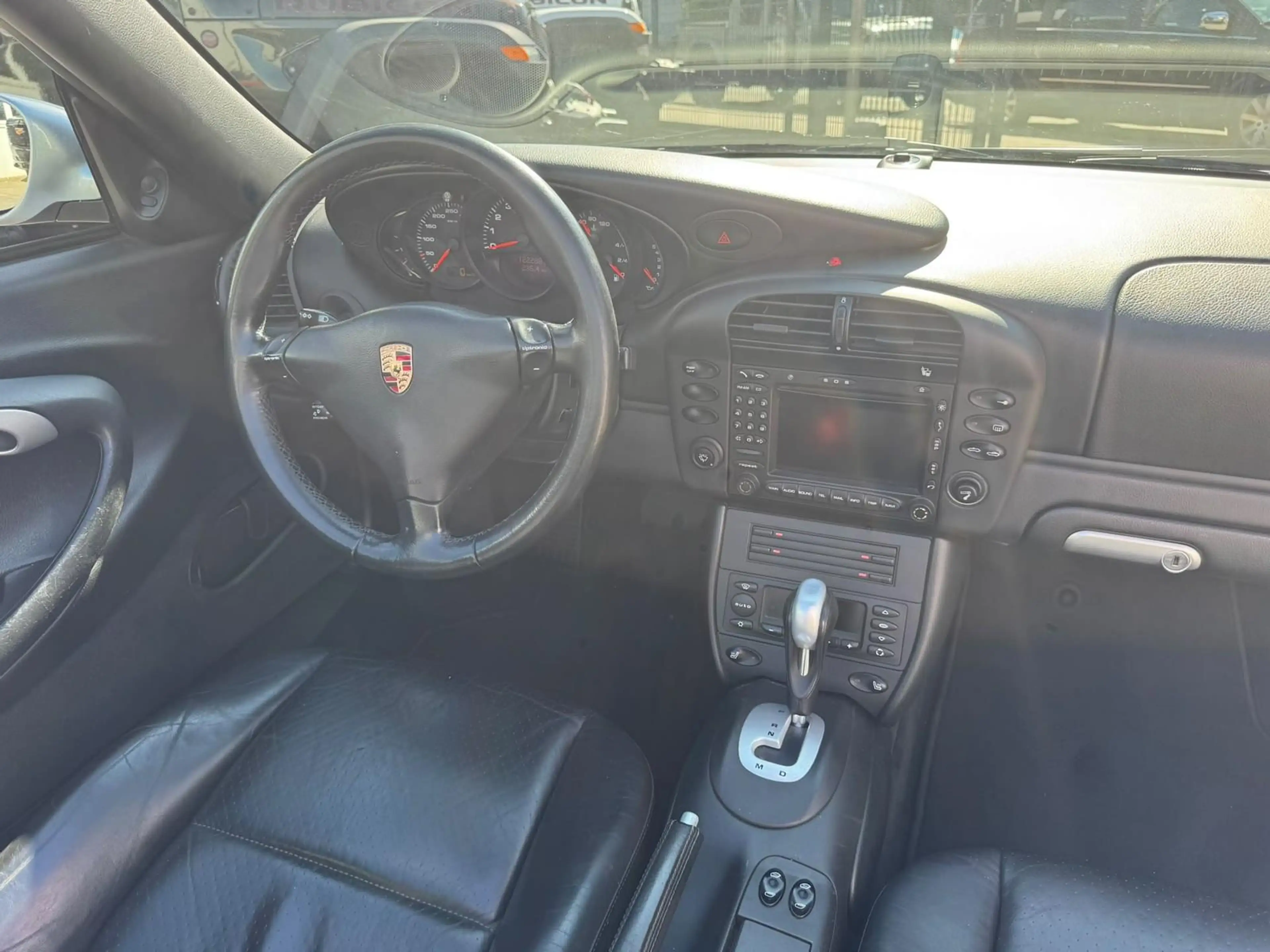 Porsche 911 Carrera Cabriolet — photo 15