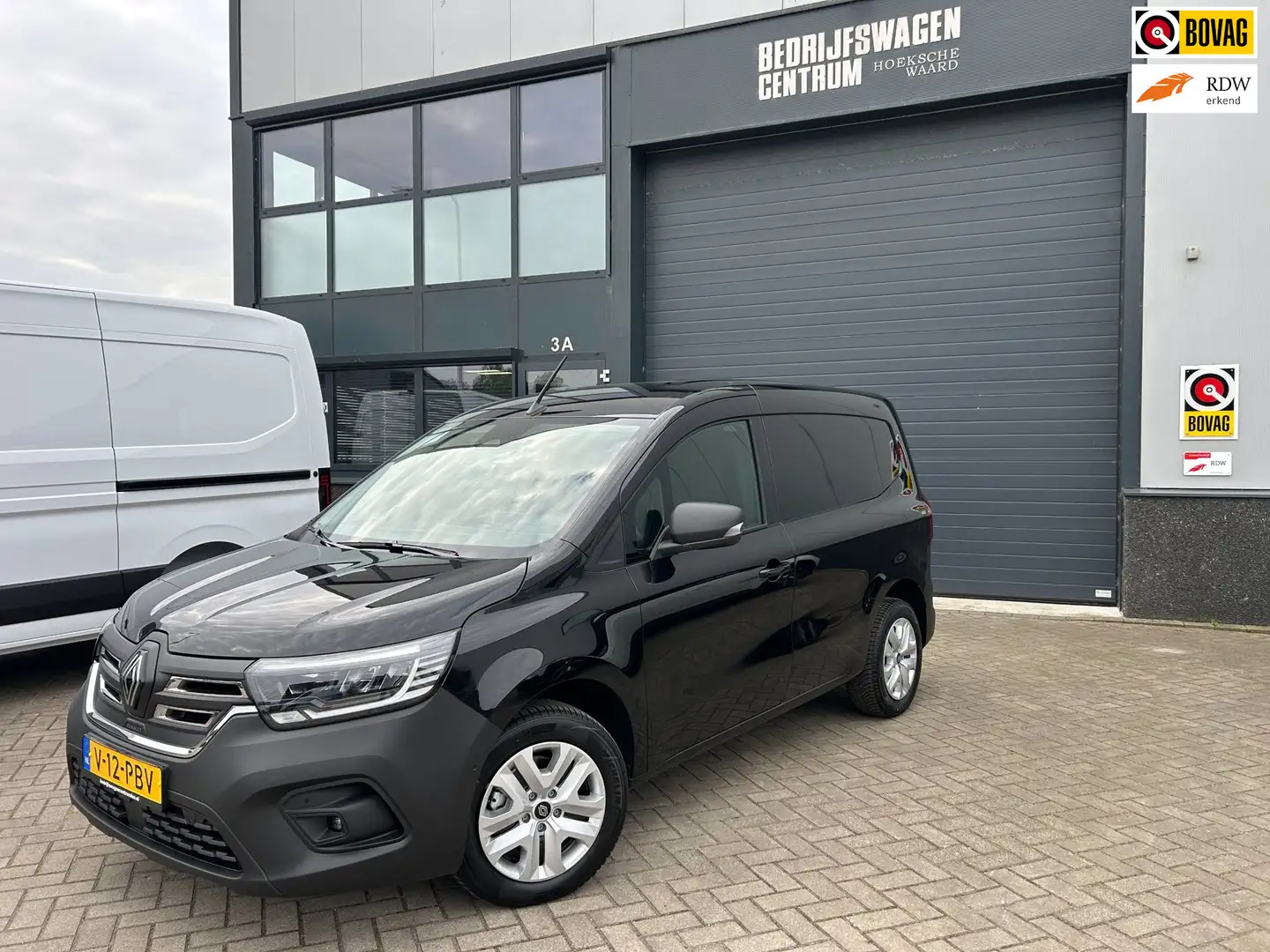 Renault Kangoo E-TECH Advance L1 44 kWh|22kW AC+80kW DC laden Schwarz - 1