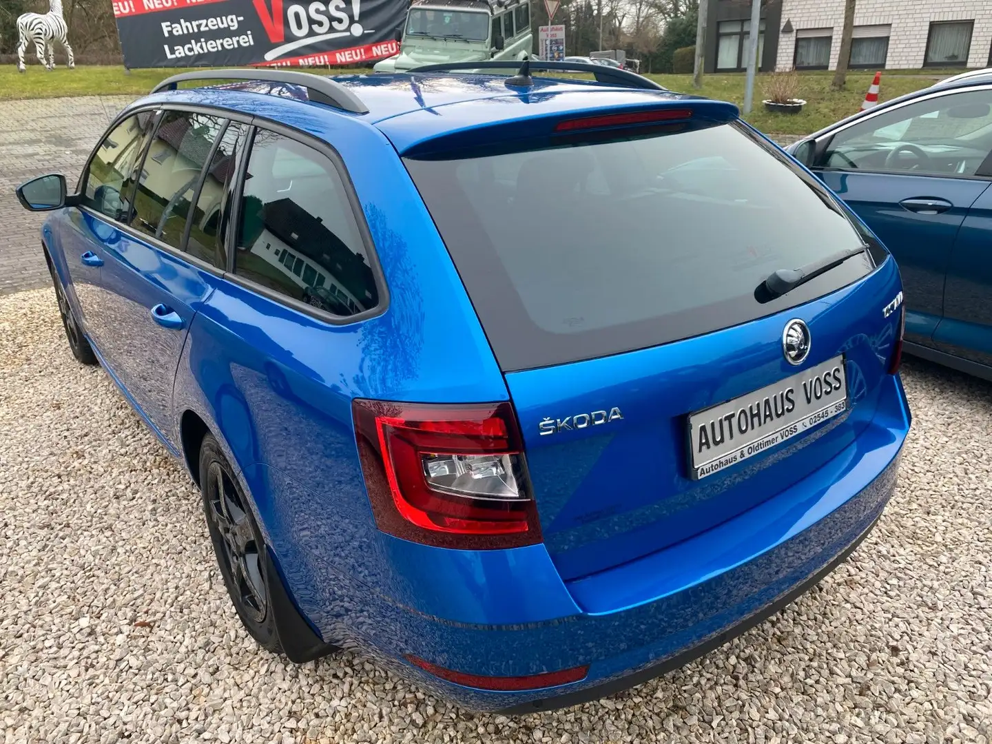 Skoda Octavia Combi Blau - 2