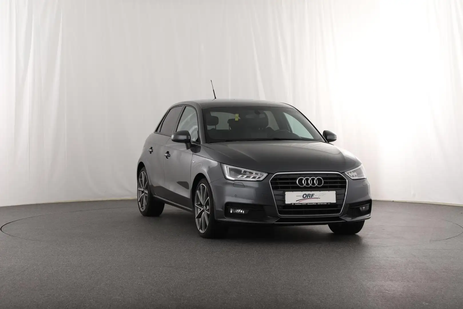 Audi A1 Sportback 1.6 TDI sport S-line S-tronic XENON+ BOS Grau - 2