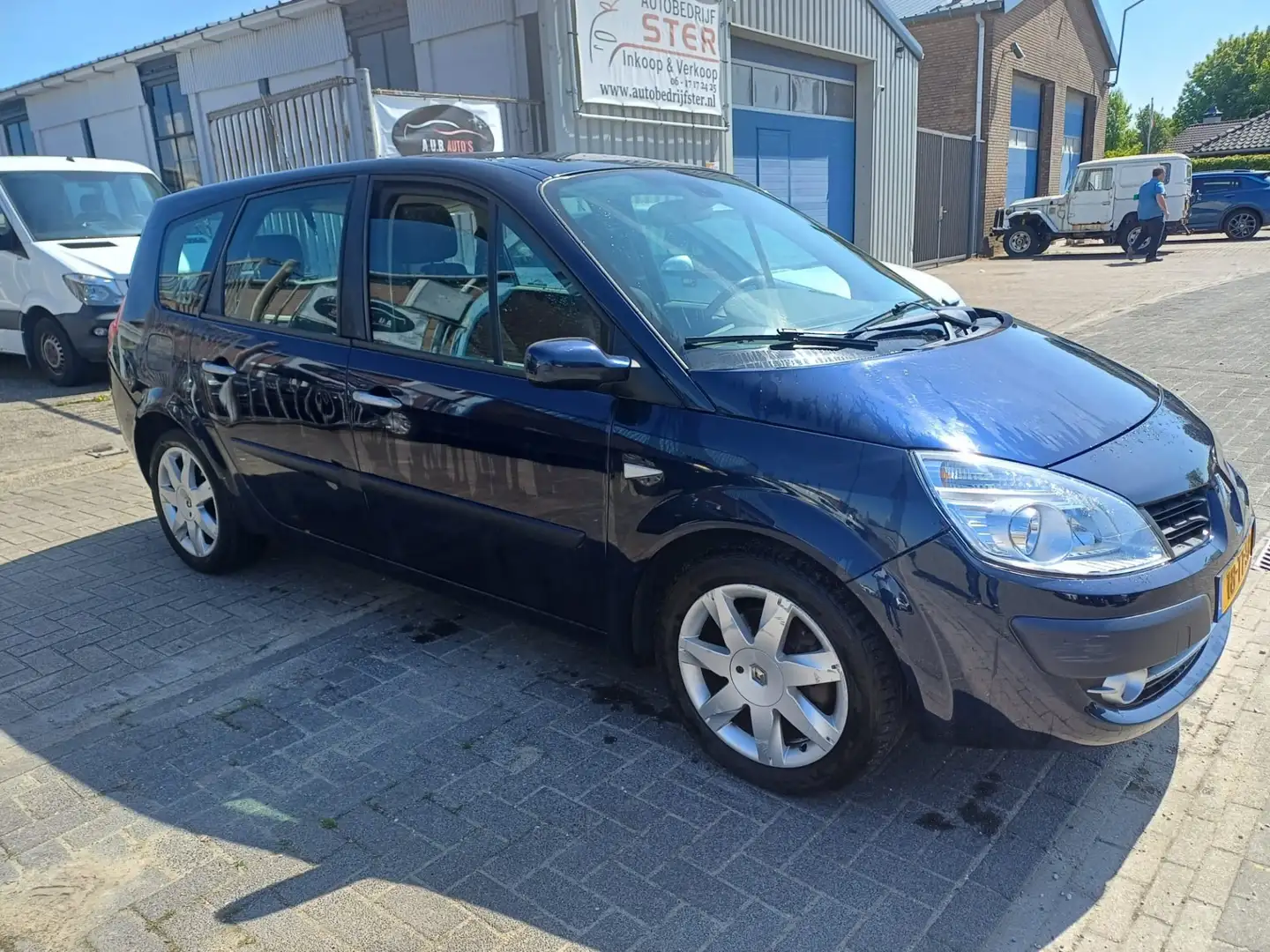 Renault Megane 2.0-16V Tech Line Blauw - 1