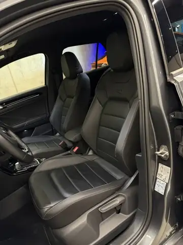 Volkswagen T-Roc view 13
