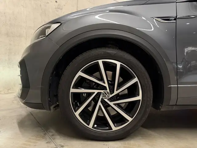 Volkswagen T-Roc view 10