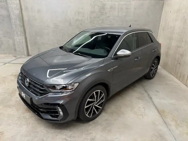 Volkswagen T-Roc view 5