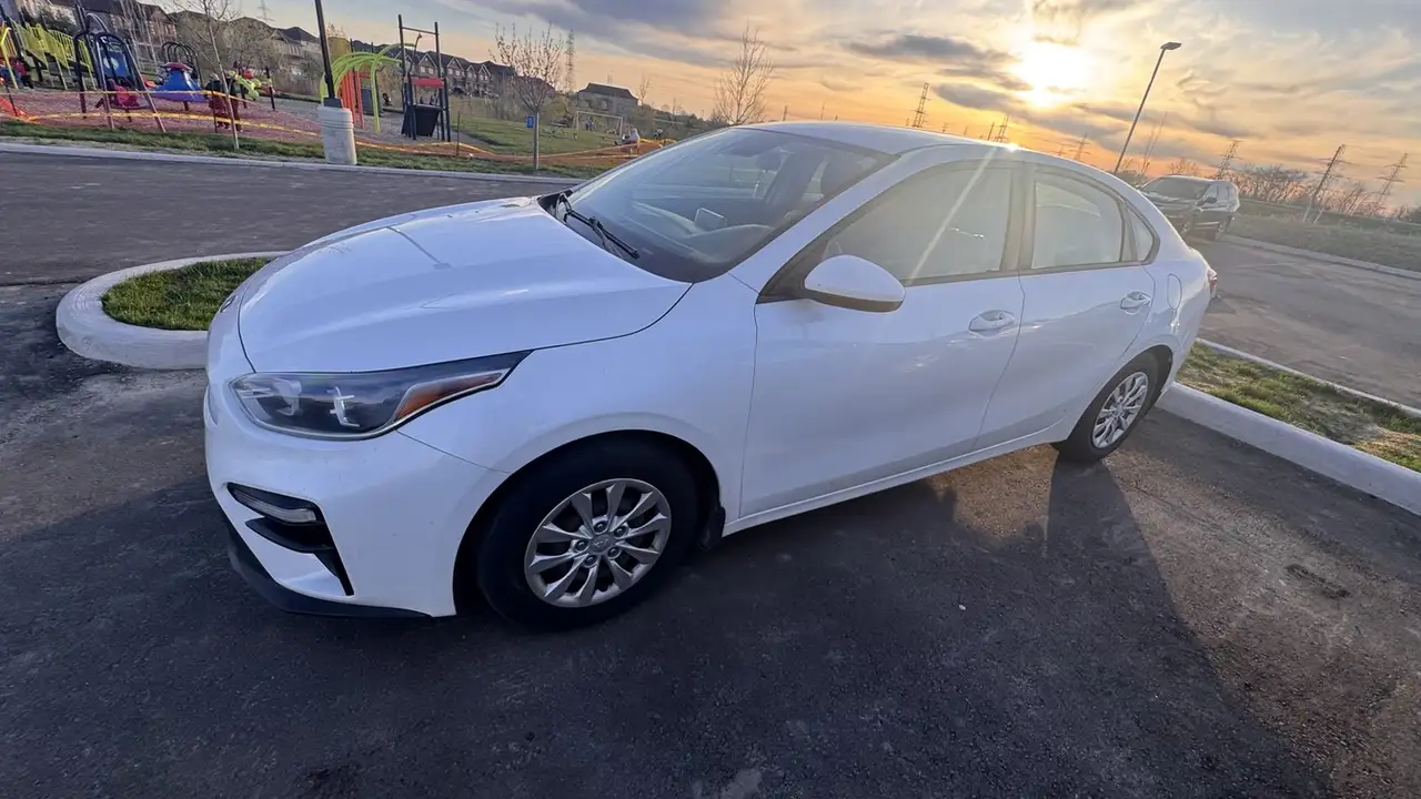 Kia Forte снимка Kia Forte