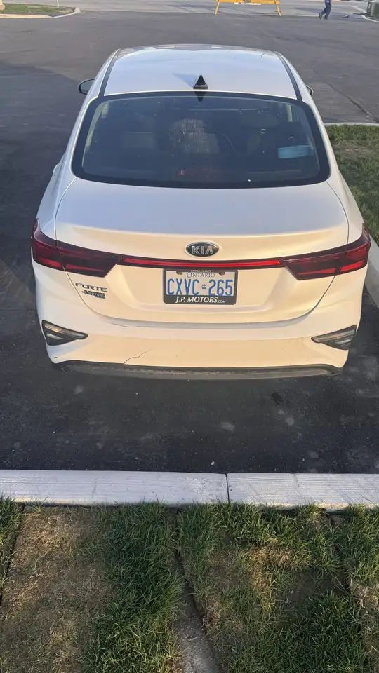 Kia Forte снимка Kia Forte