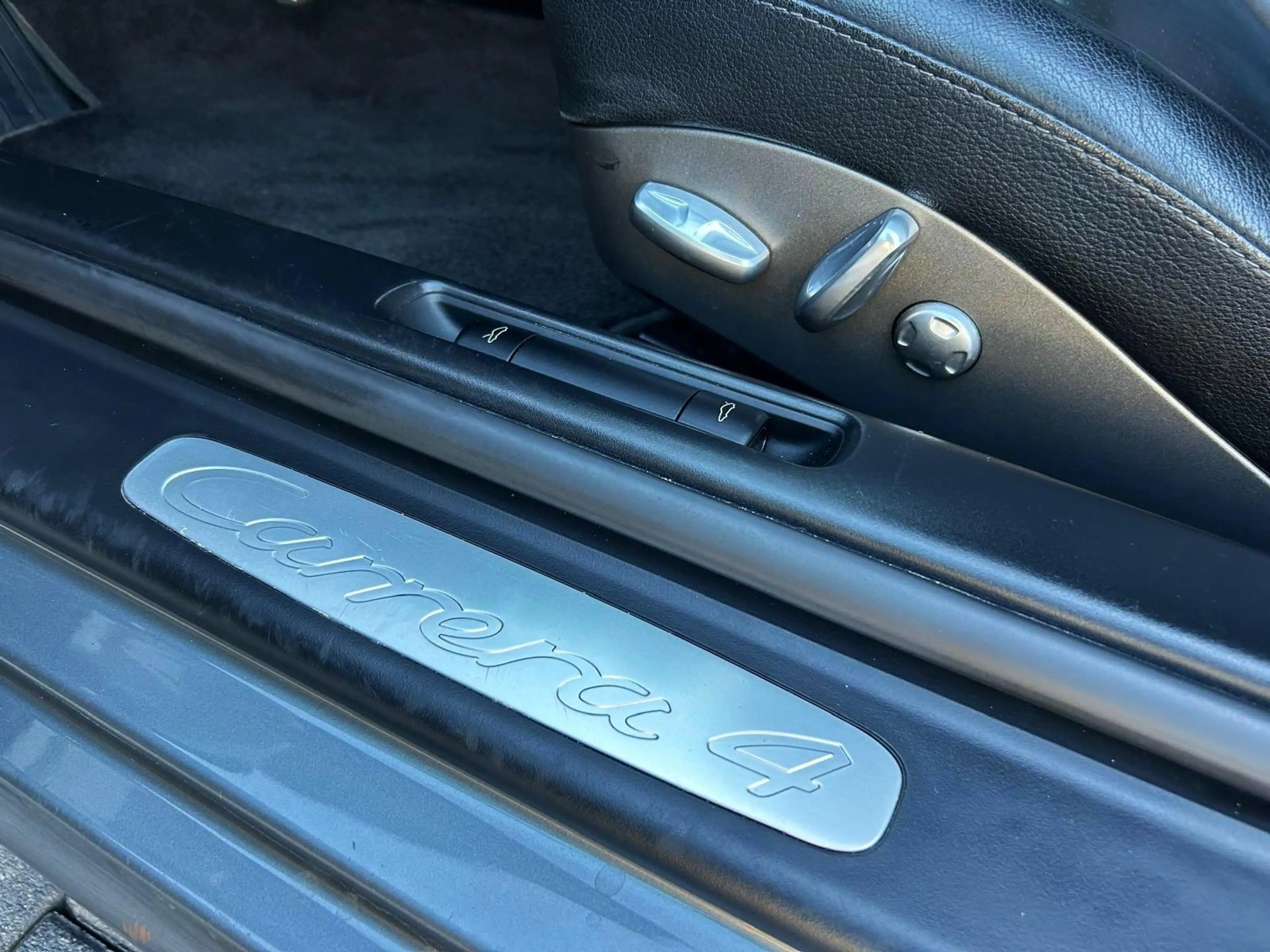 Porsche 997 Cabrio (997) 3.6 Carrera 4 - Handgeschakeld - Spor — photo 11