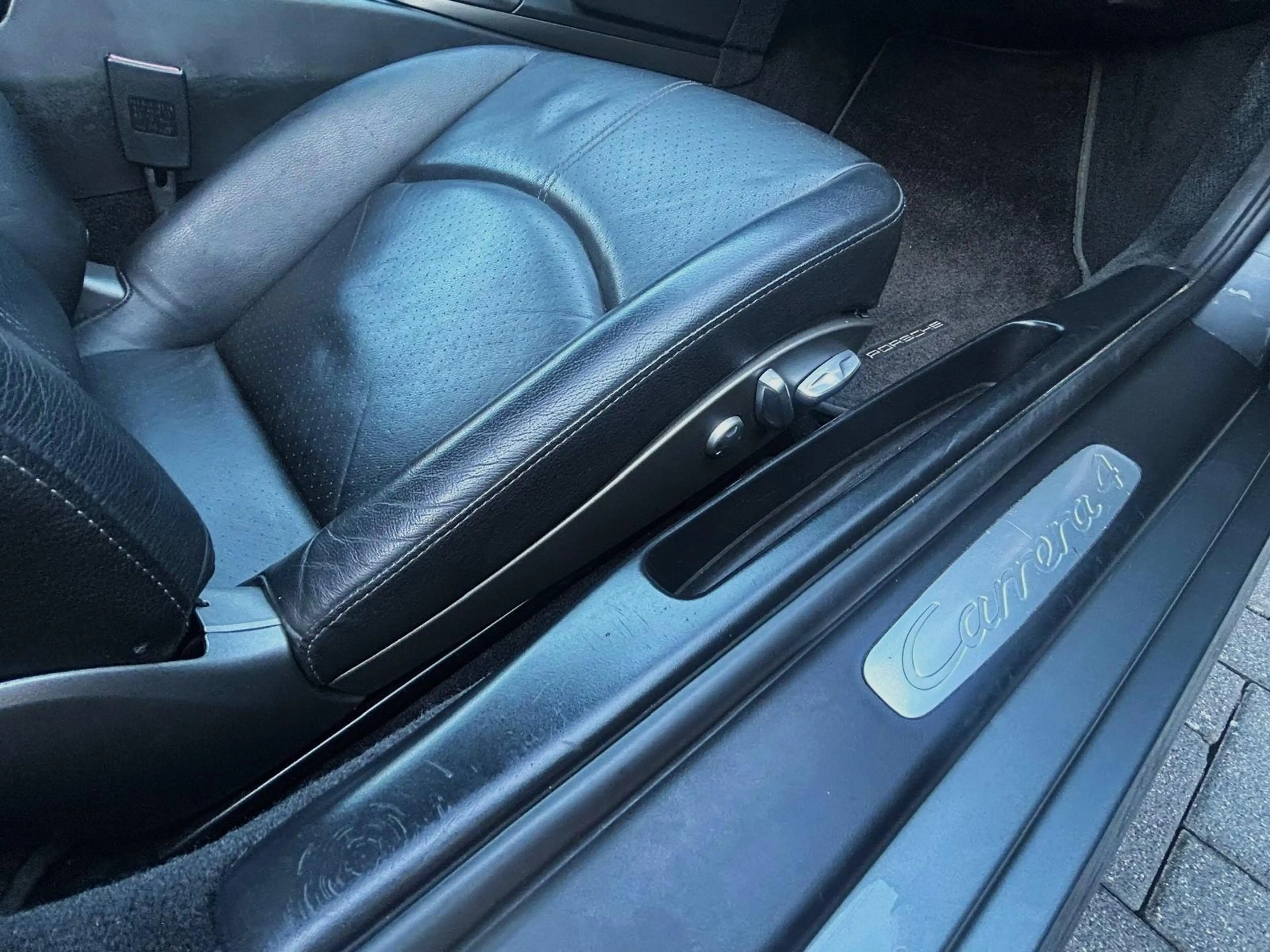 Porsche 997 Cabrio (997) 3.6 Carrera 4 - Handgeschakeld - Spor — photo 18
