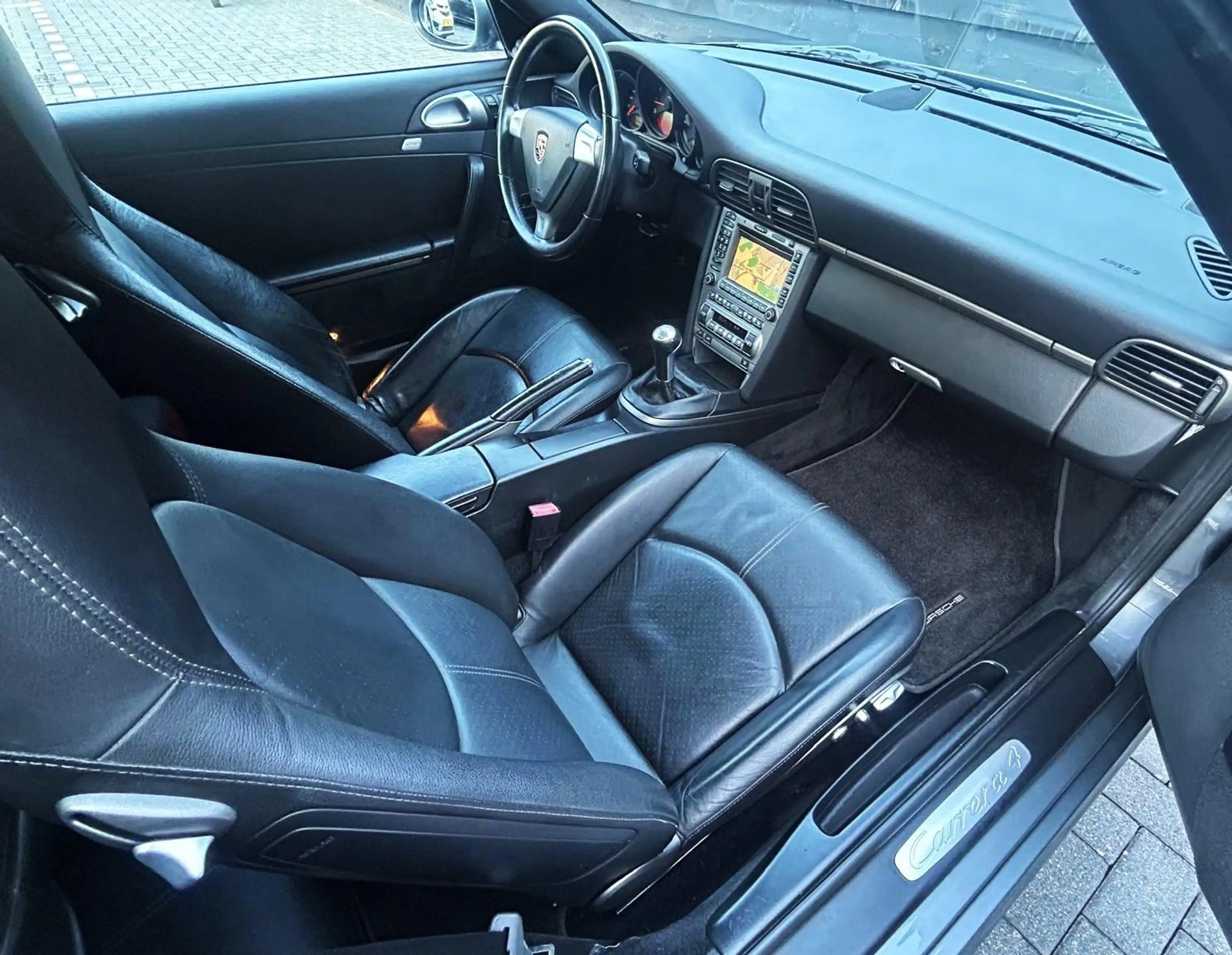 Porsche 997 Cabrio (997) 3.6 Carrera 4 - Handgeschakeld - Spor — photo 16