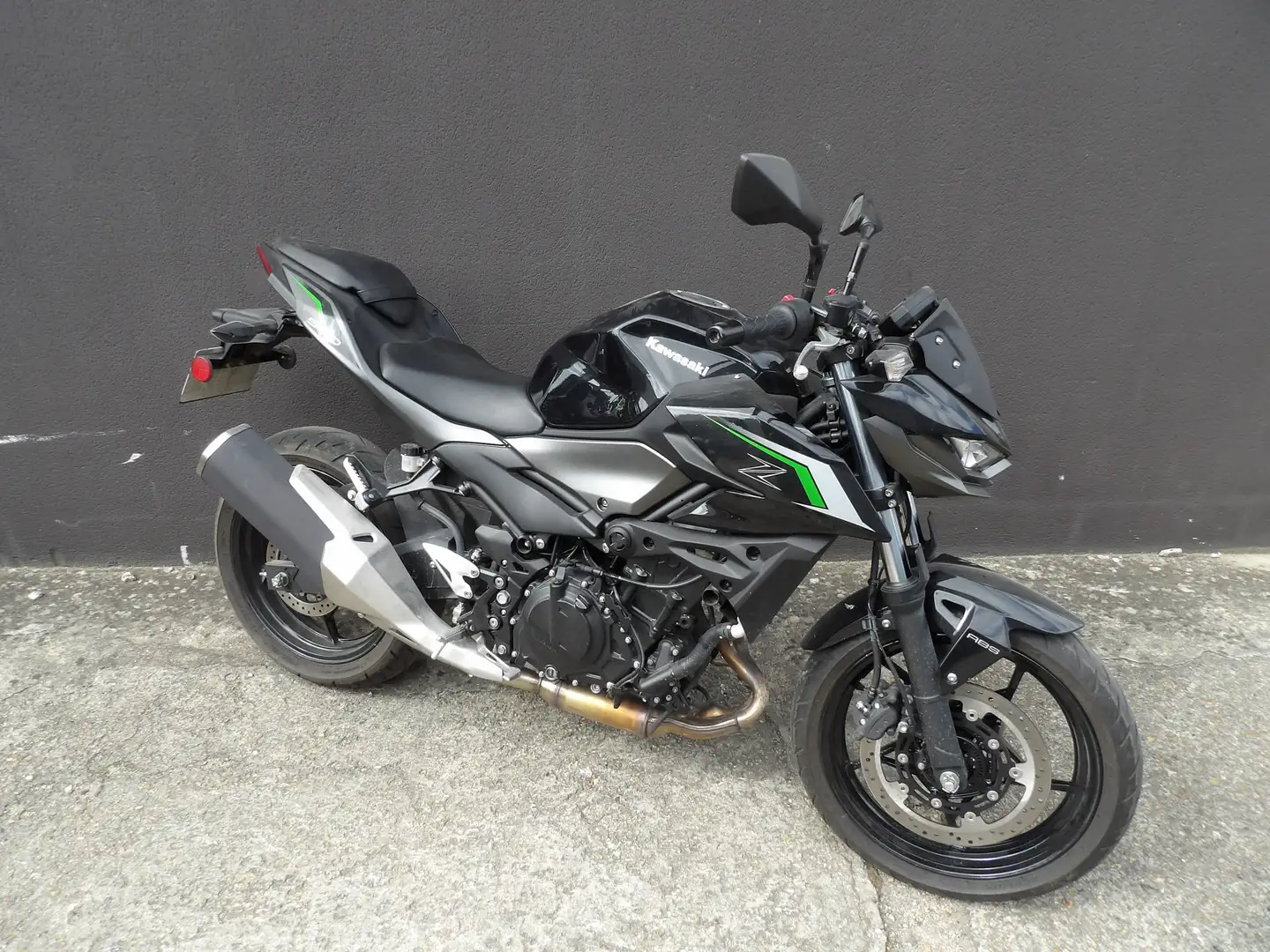 Kawasaki Z 500 Noir - 1