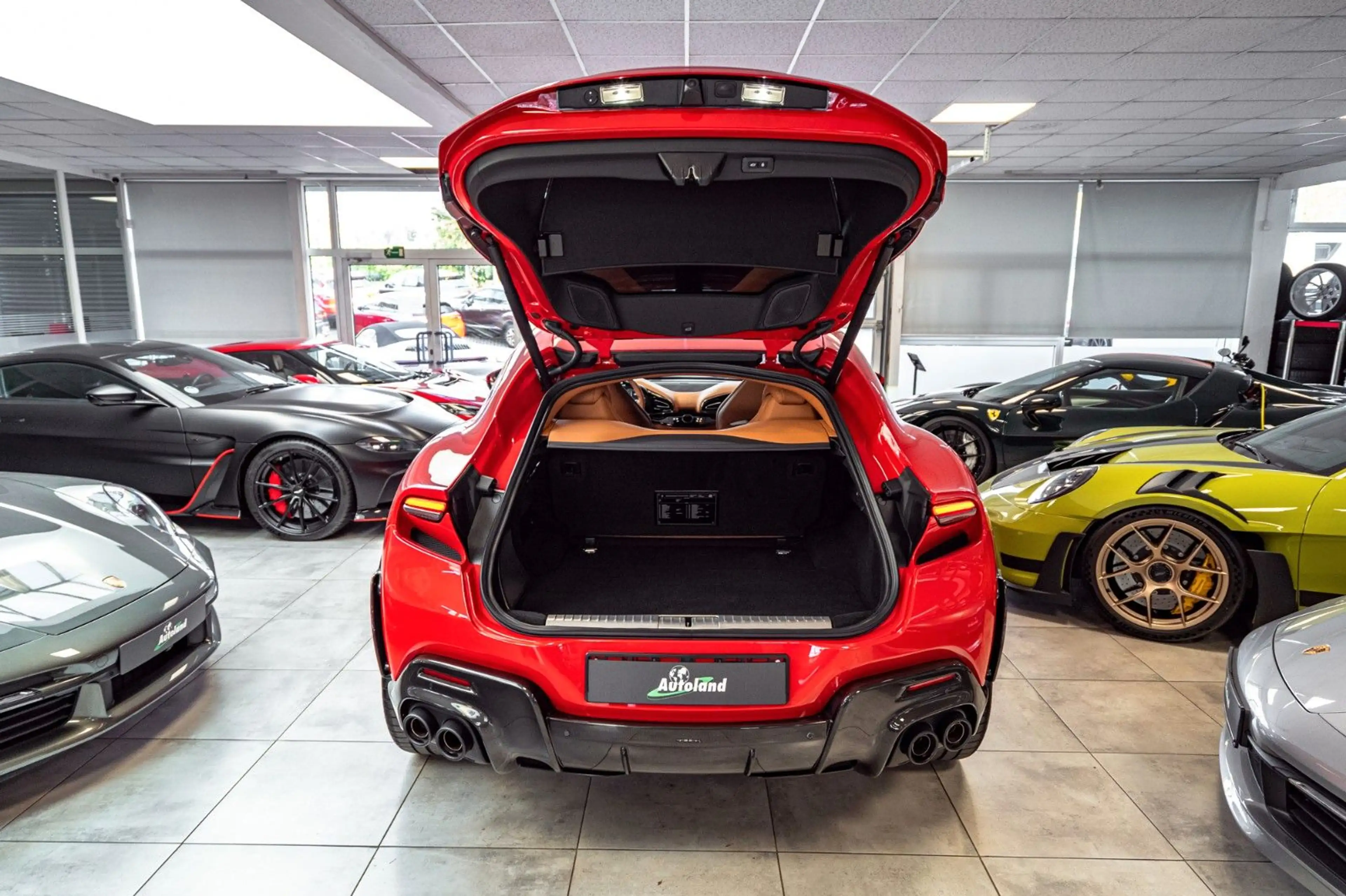 Ferrari Purosangue V12 6.5 Red/Cuoio*Pano*Carbon*Full — photo 9