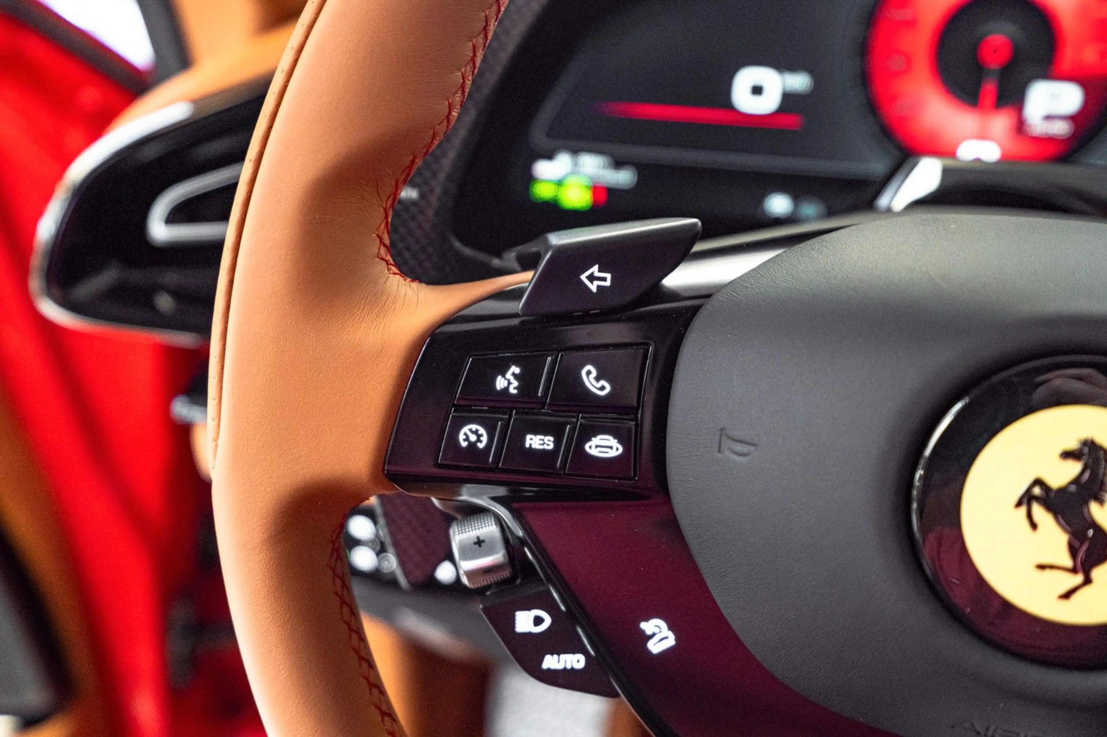 Ferrari Purosangue V12 6.5 Red/Cuoio*Pano*Carbon*Full — photo 12