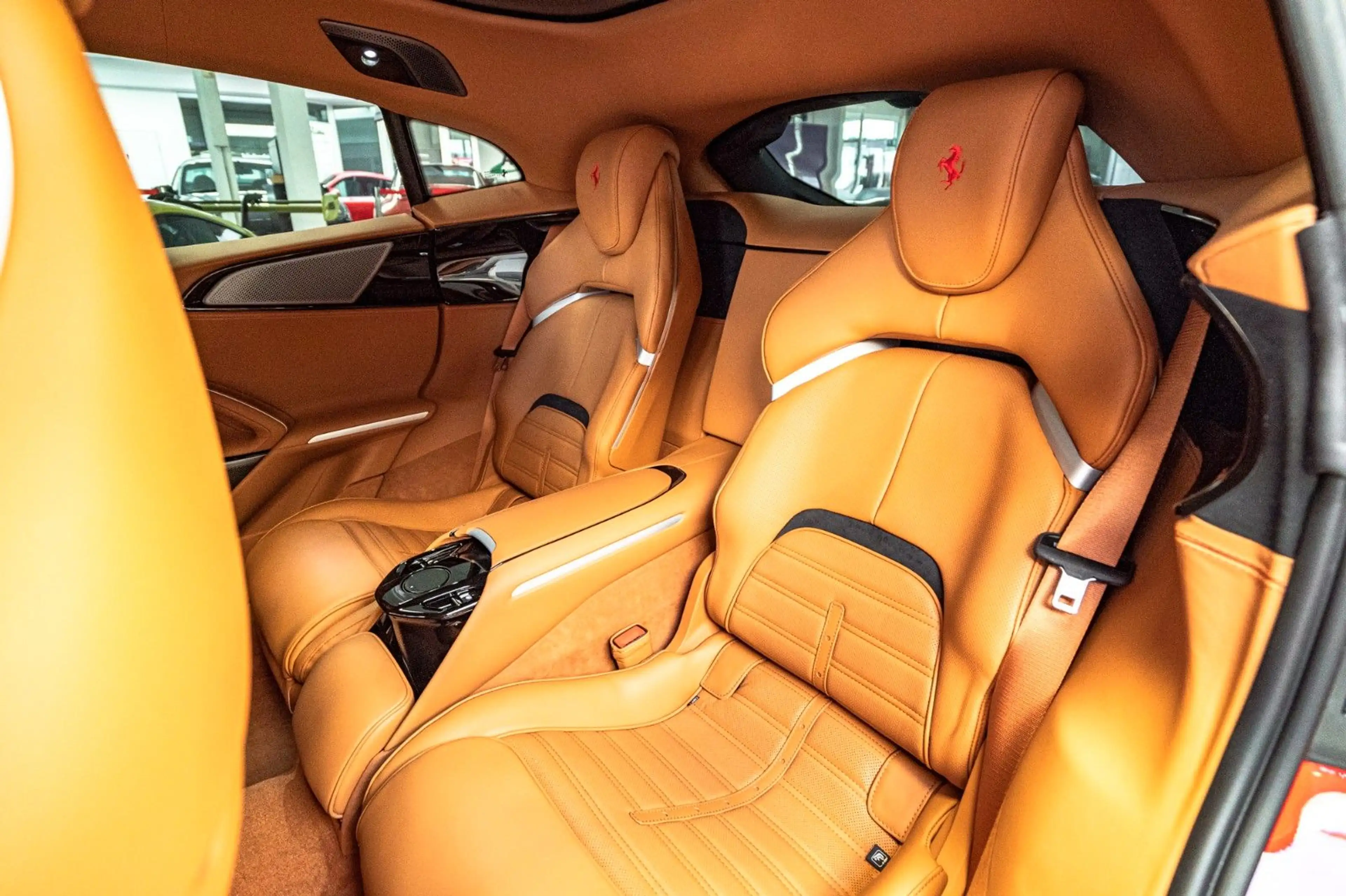 Ferrari Purosangue V12 6.5 Red/Cuoio*Pano*Carbon*Full — photo 17